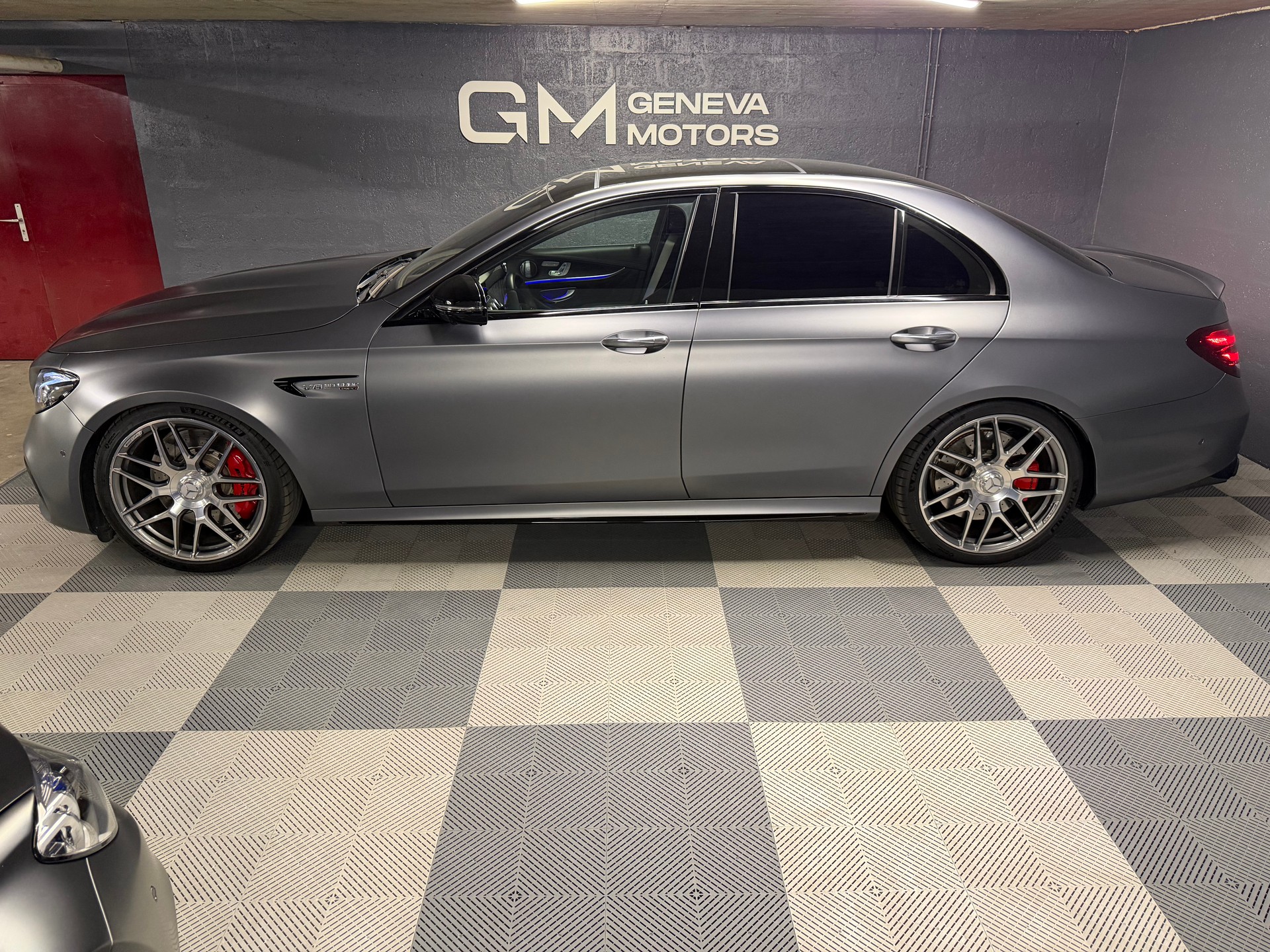 MERCEDES-BENZ E 63 AMG S 4 Matic 9G-Tronic-image-6