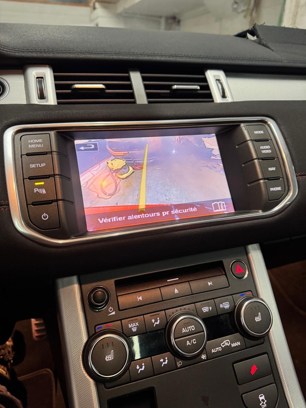 LAND ROVER Range Rover Evoque 2.2 SD4 Dynamic AT6-image-13