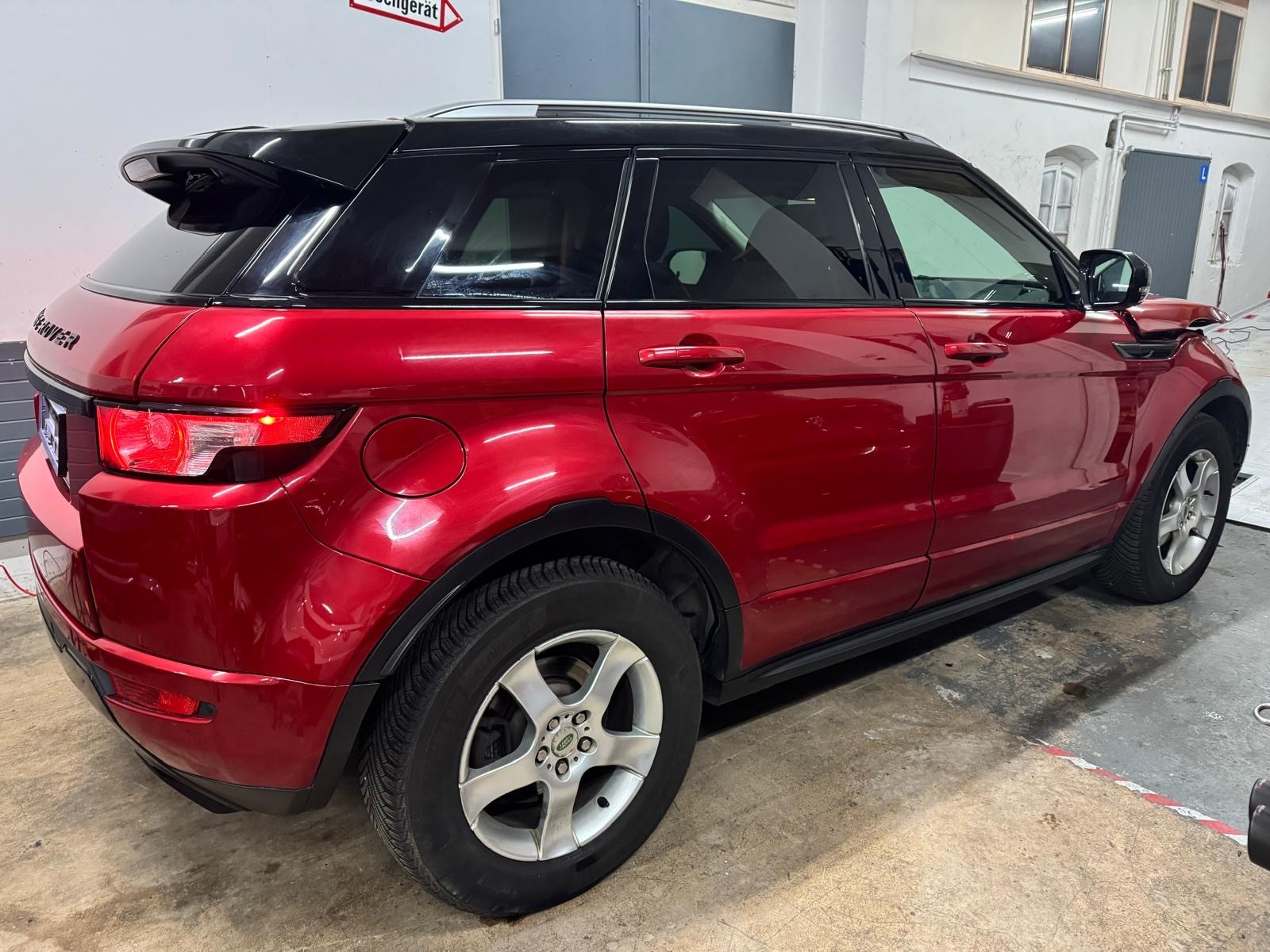 LAND ROVER Range Rover Evoque 2.2 SD4 Dynamic AT6