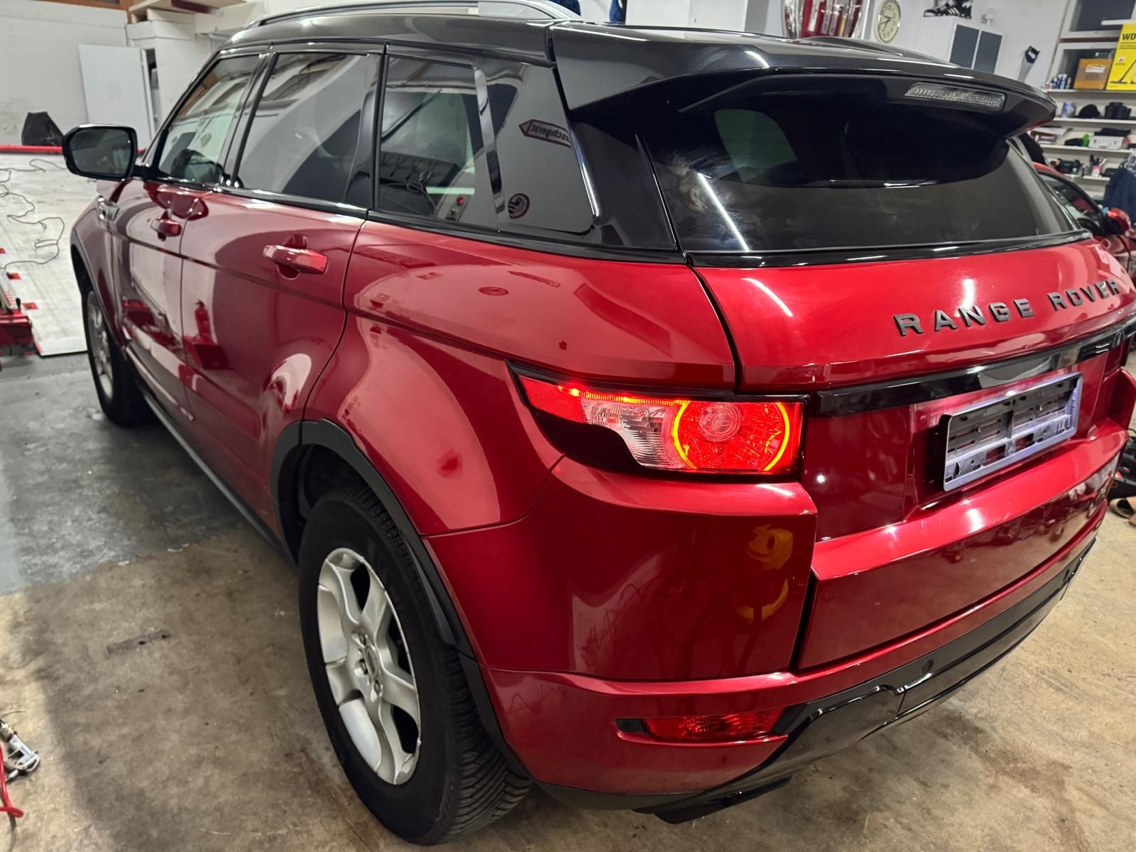 LAND ROVER Range Rover Evoque 2.2 SD4 Dynamic AT6-image-3