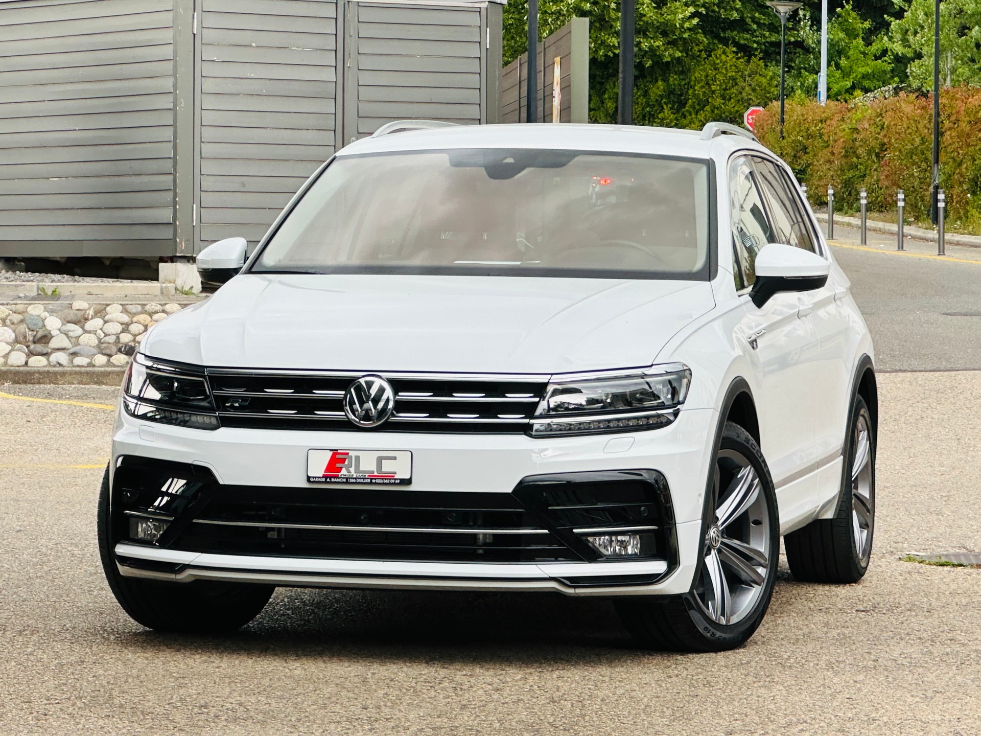 VW Tiguan 2.0TSI Highline 4Motion DSG-showroom-element-3