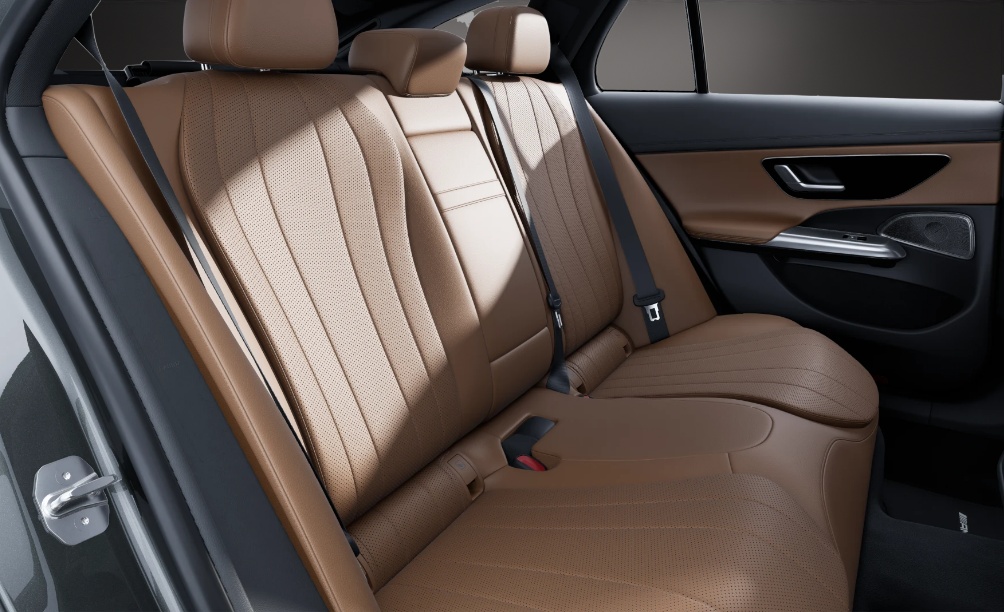 MERCEDES-BENZ E 220 d T 4Matic 9G-Tronic-image-5