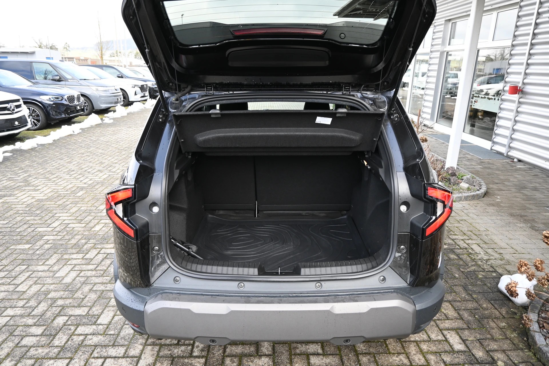 DACIA Duster 1.6 HEV 140 Extreme Automat (Werksgarantie 07.2028)-image-8