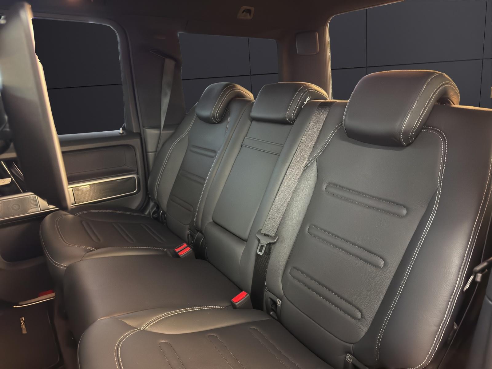 MERCEDES-BENZ G 400 d-image-11