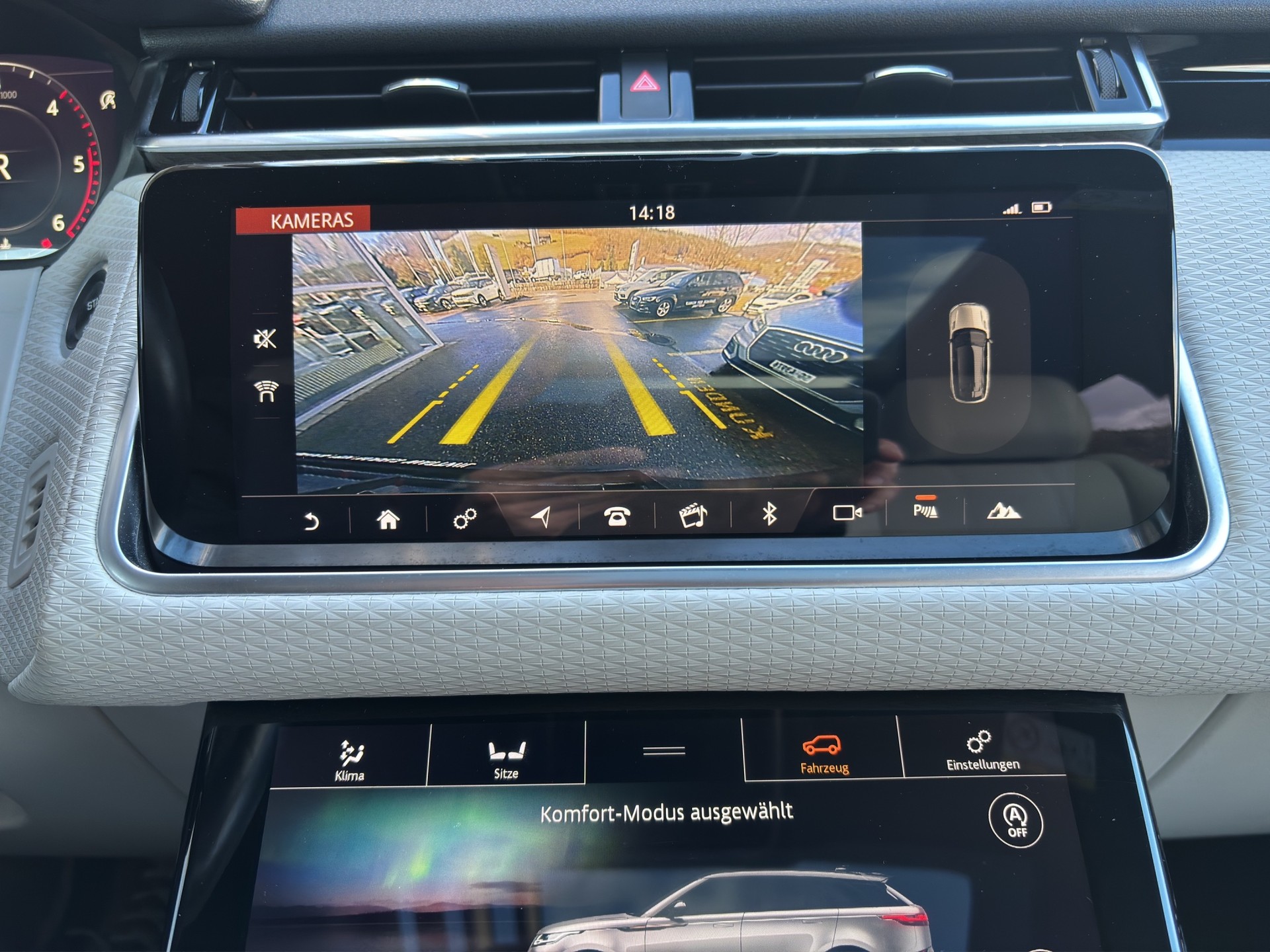 LAND ROVER Range Rover Velar R-Dynamic D 240 SE Automatic-image-7