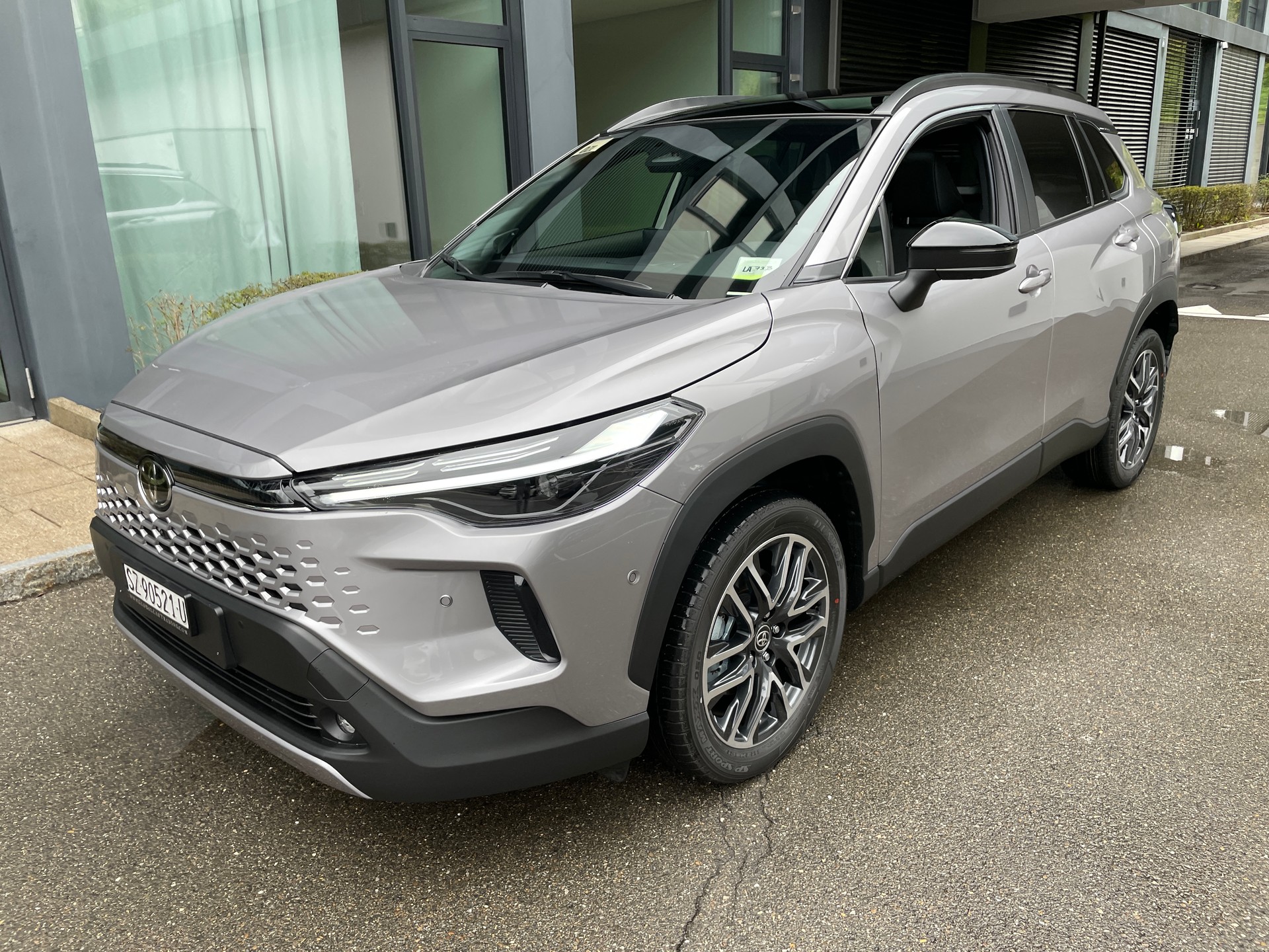 TOYOTA Corolla Cross 2.0 Premium e-CVT AWD (New Modell 2026)