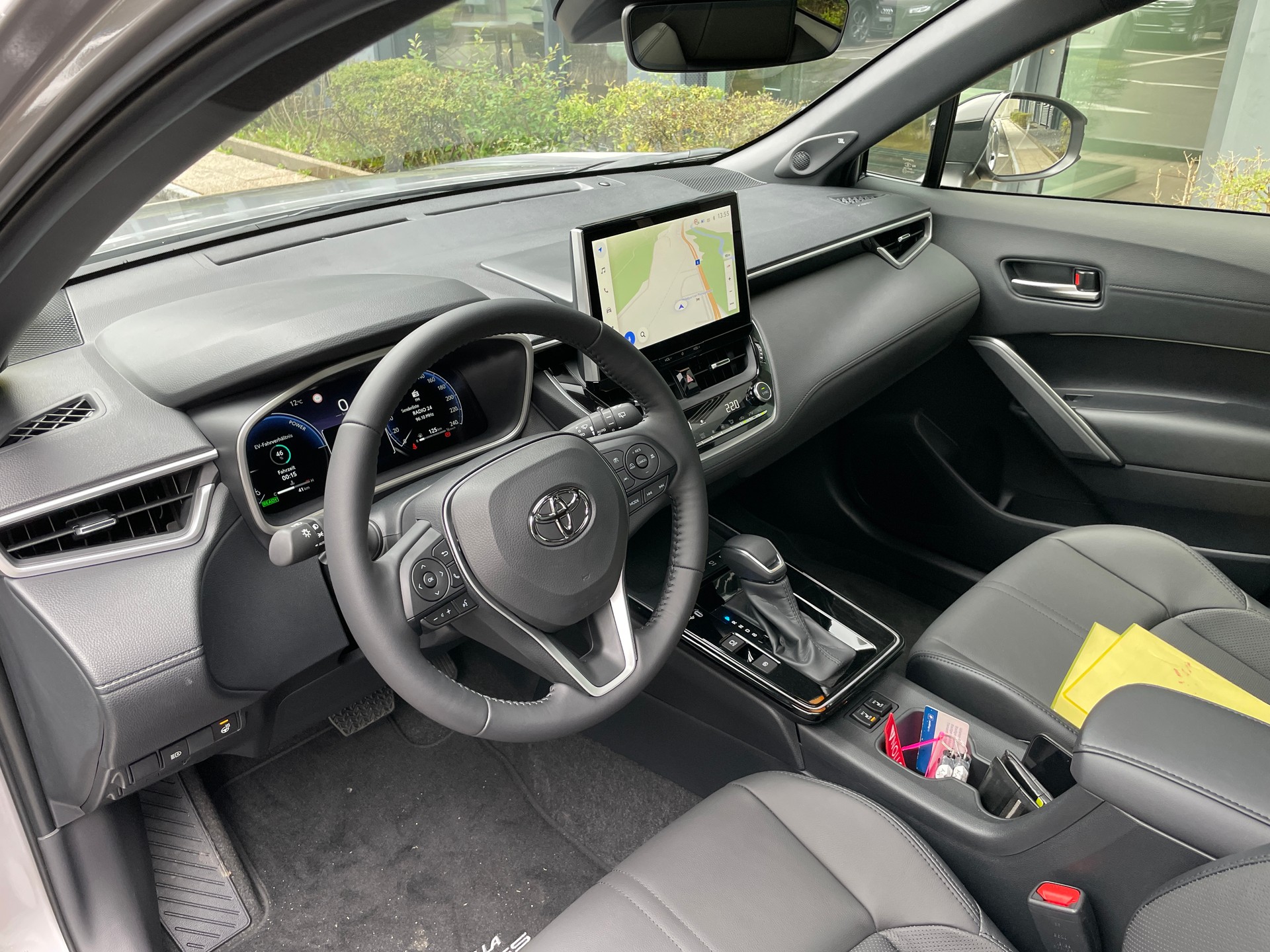 TOYOTA Corolla Cross 2.0 Premium e-CVT AWD (New Modell 2026)-image-8