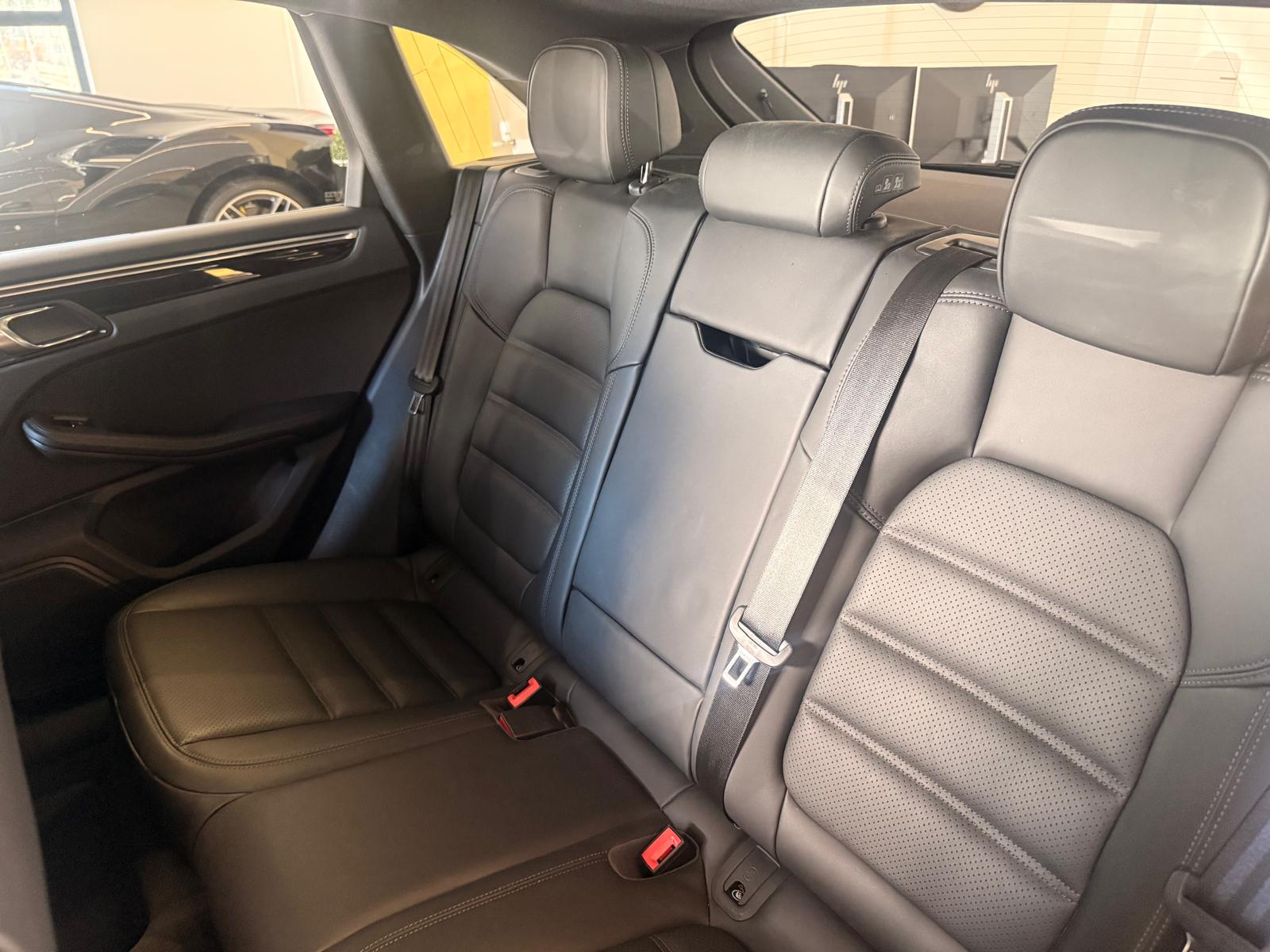 PORSCHE Macan S PDK-image-20