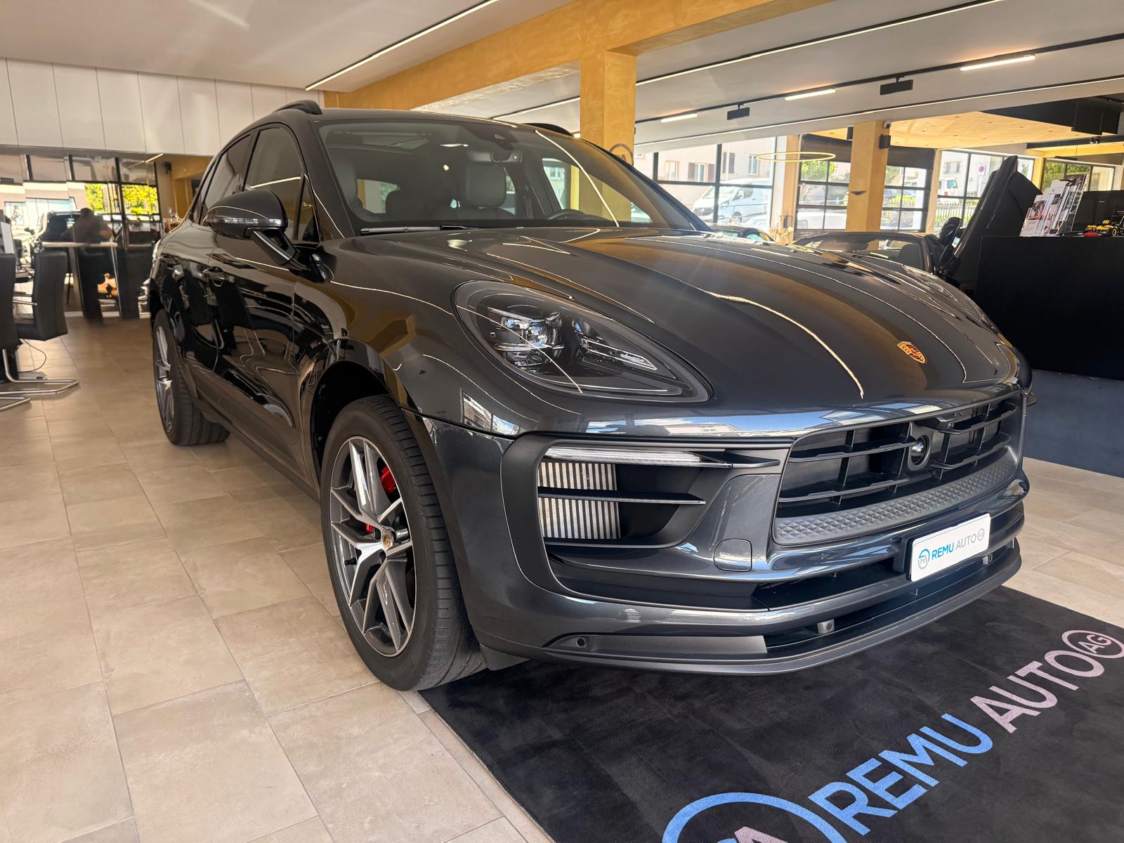 PORSCHE Macan S PDK
