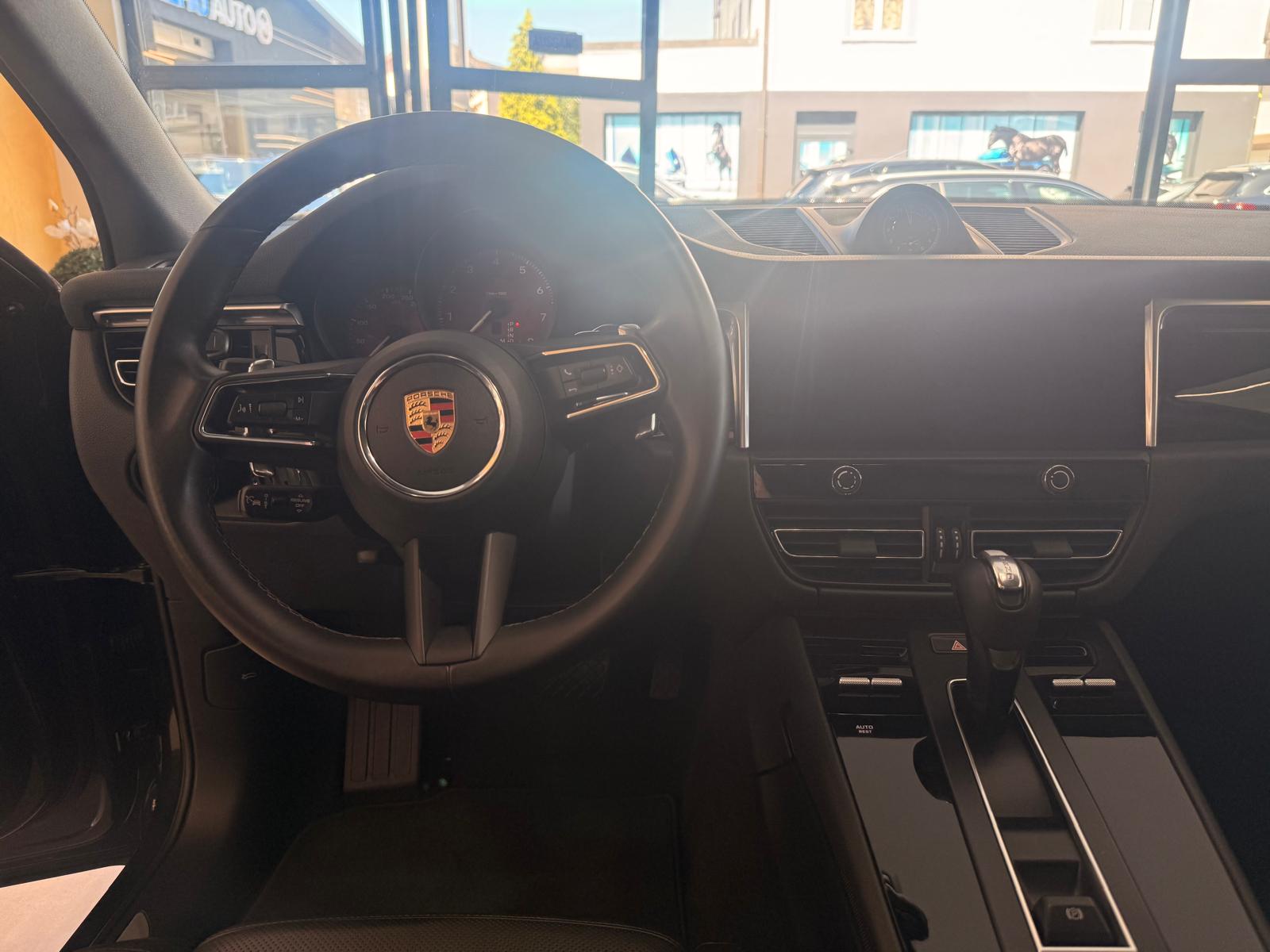 PORSCHE Macan S PDK-image-15