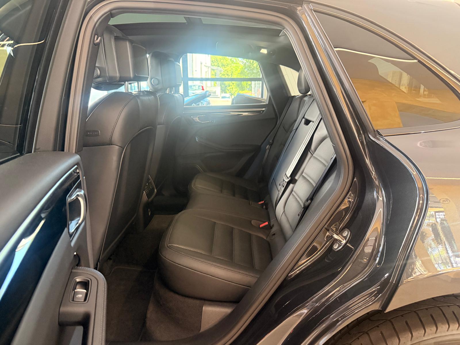 PORSCHE Macan S PDK-image-19