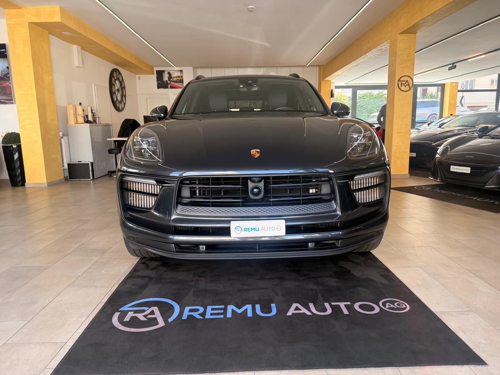 PORSCHE Macan S PDK-image-10