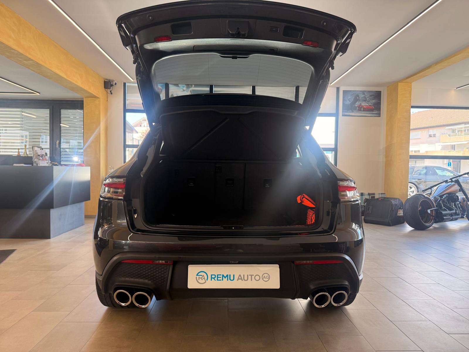 PORSCHE Macan S PDK-image-4