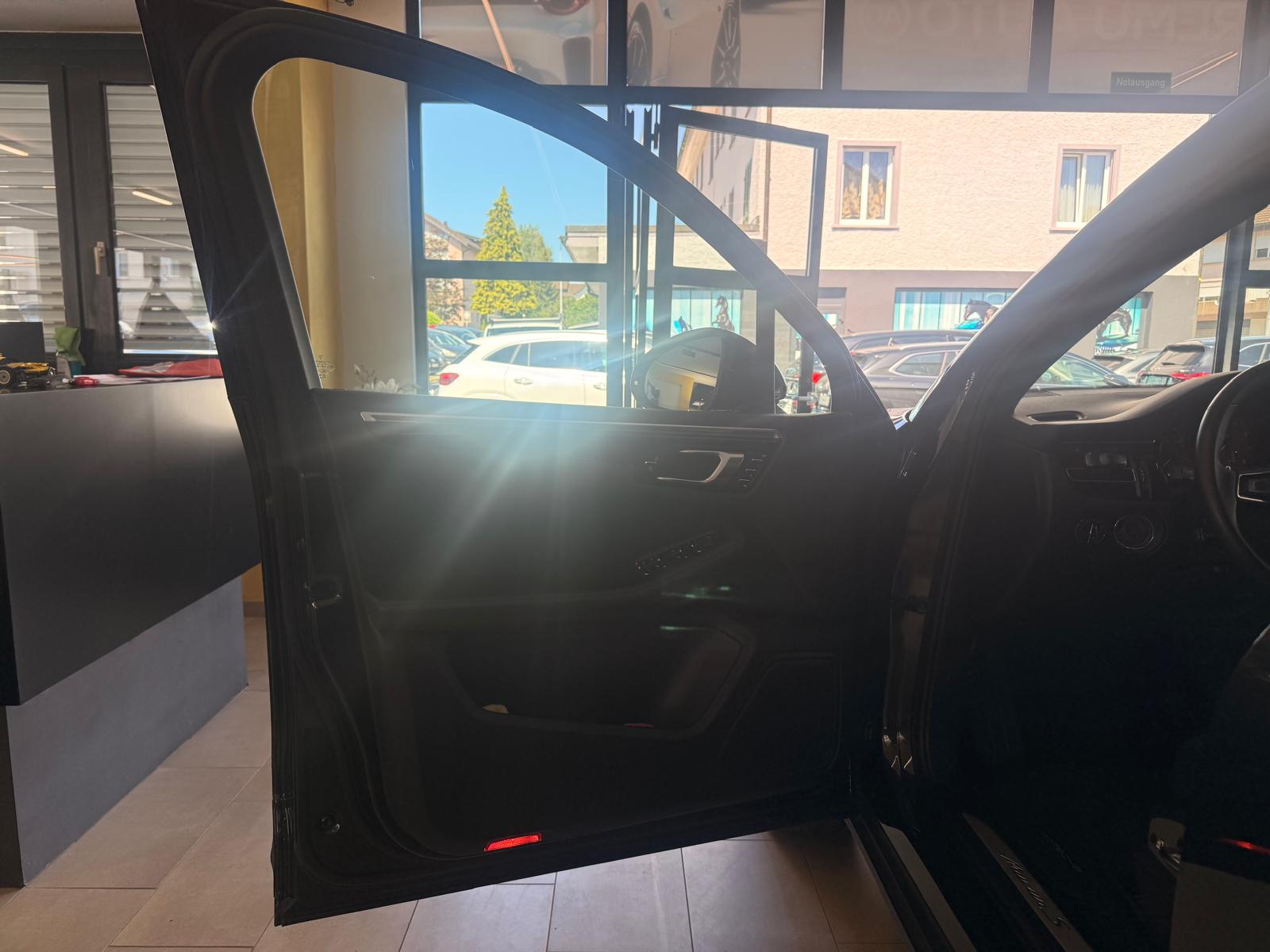 PORSCHE Macan S PDK-image-17