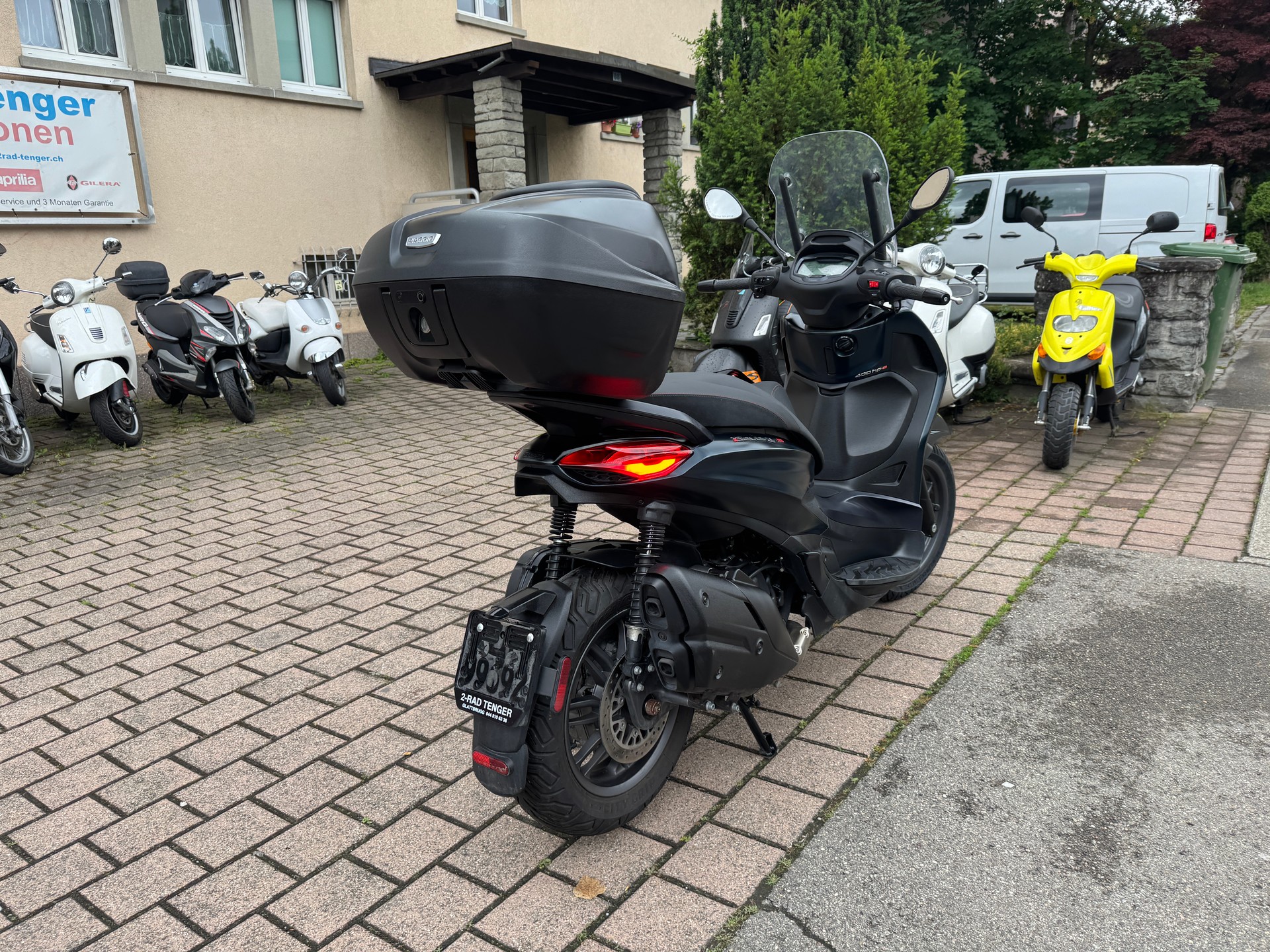 PIAGGIO Beverly 400 Sport-image-7