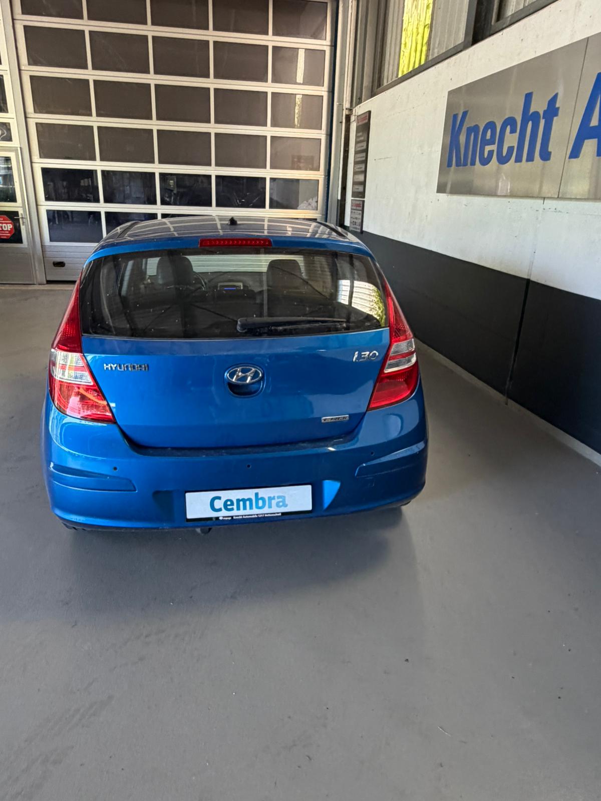 HYUNDAI i30 2.0 CRDi Premium 5,Plätzer-showroom-element-3