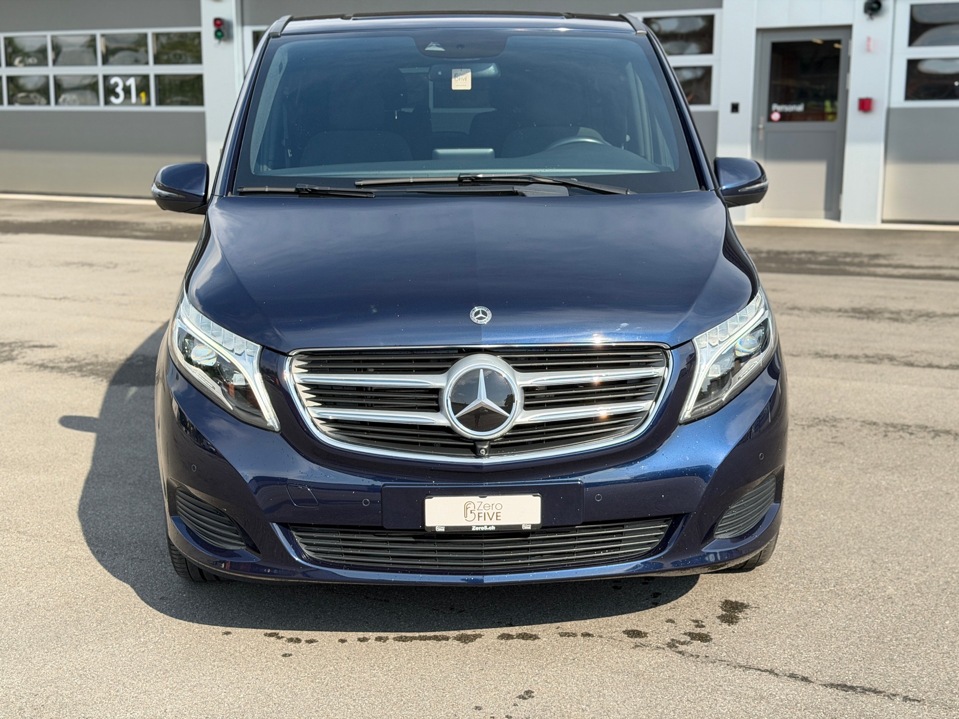 MERCEDES-BENZ V 250 d lang 4Matic 7G-Tronic-showroom-element-1