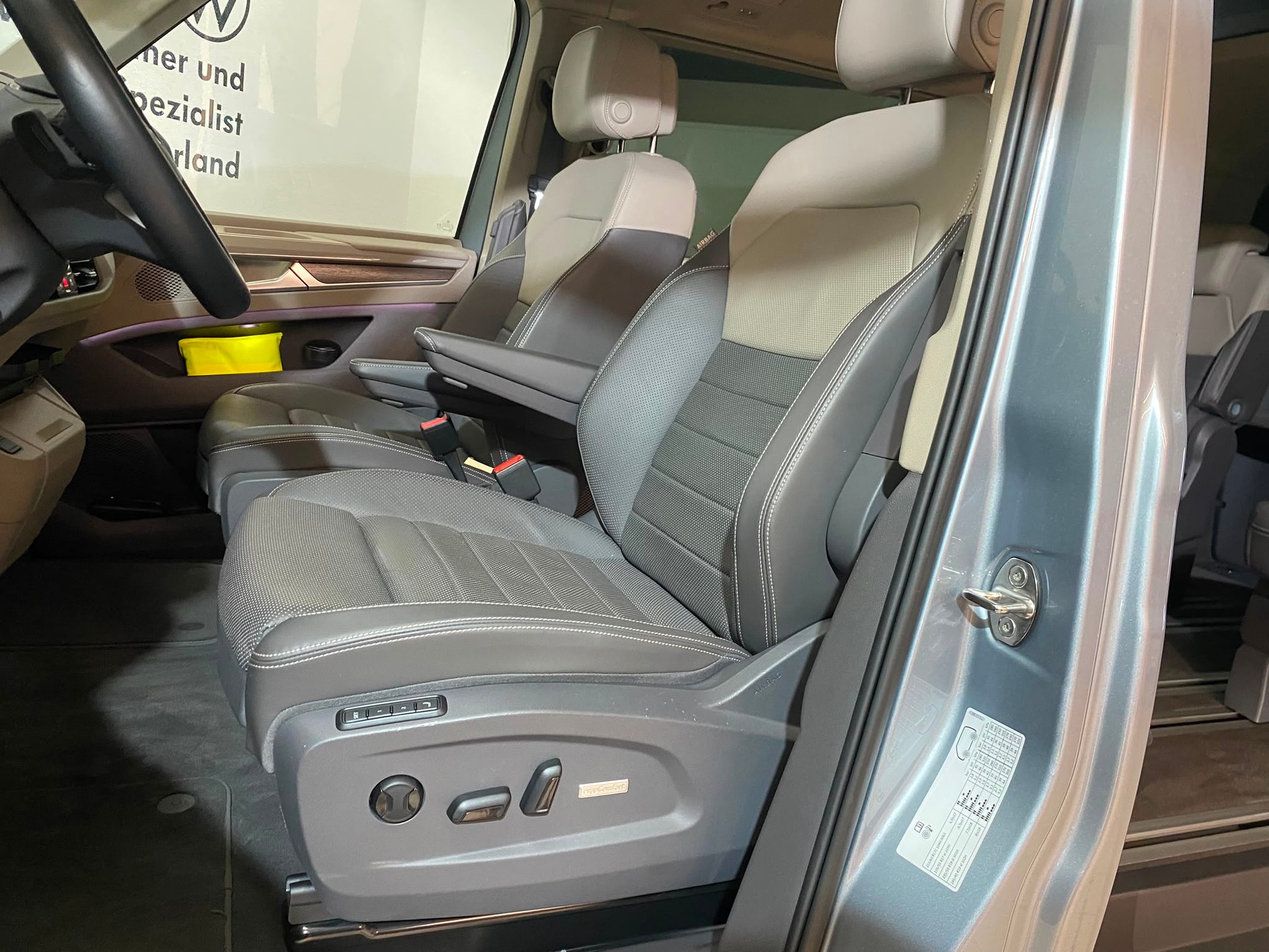VW Multivan 2.0 TSI Style DSG-image-8