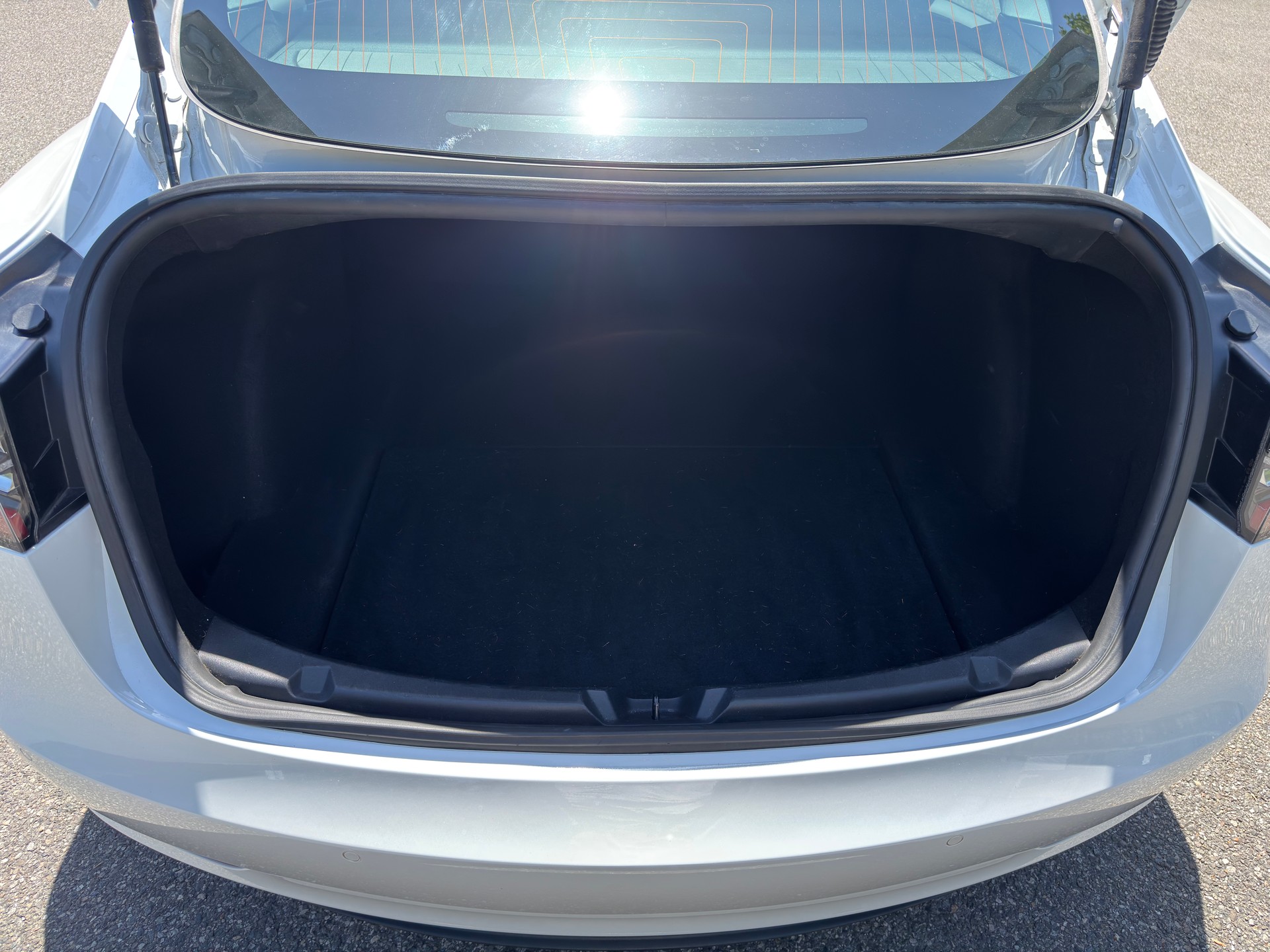 TESLA Long Range Dual Motor AWD-image-18