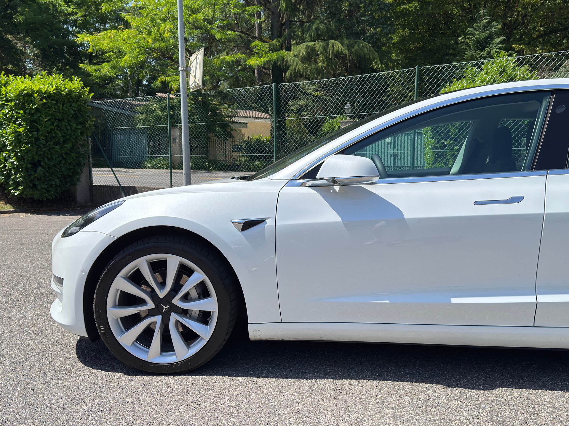TESLA Long Range Dual Motor AWD-image-13