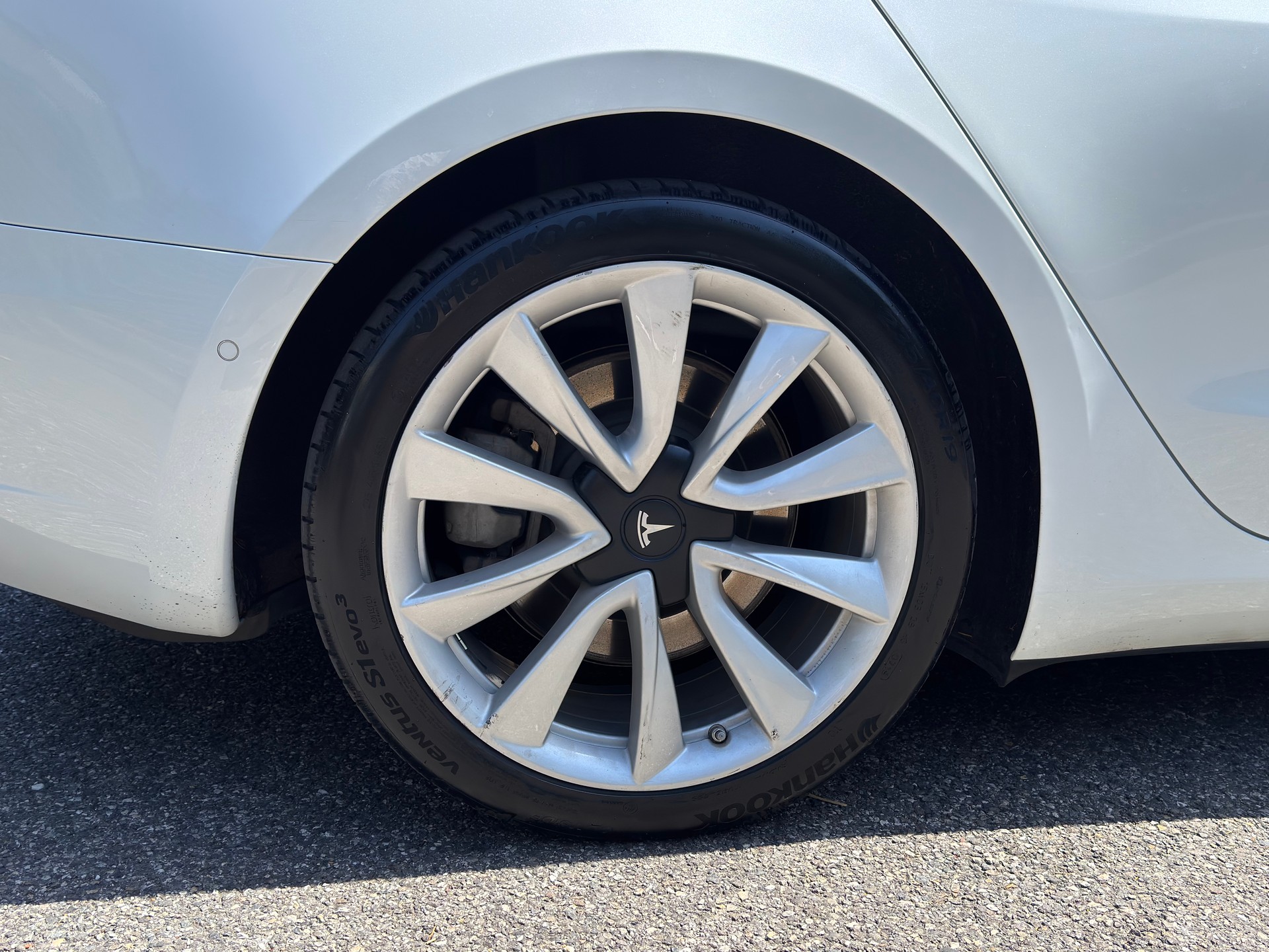 TESLA Long Range Dual Motor AWD-image-16