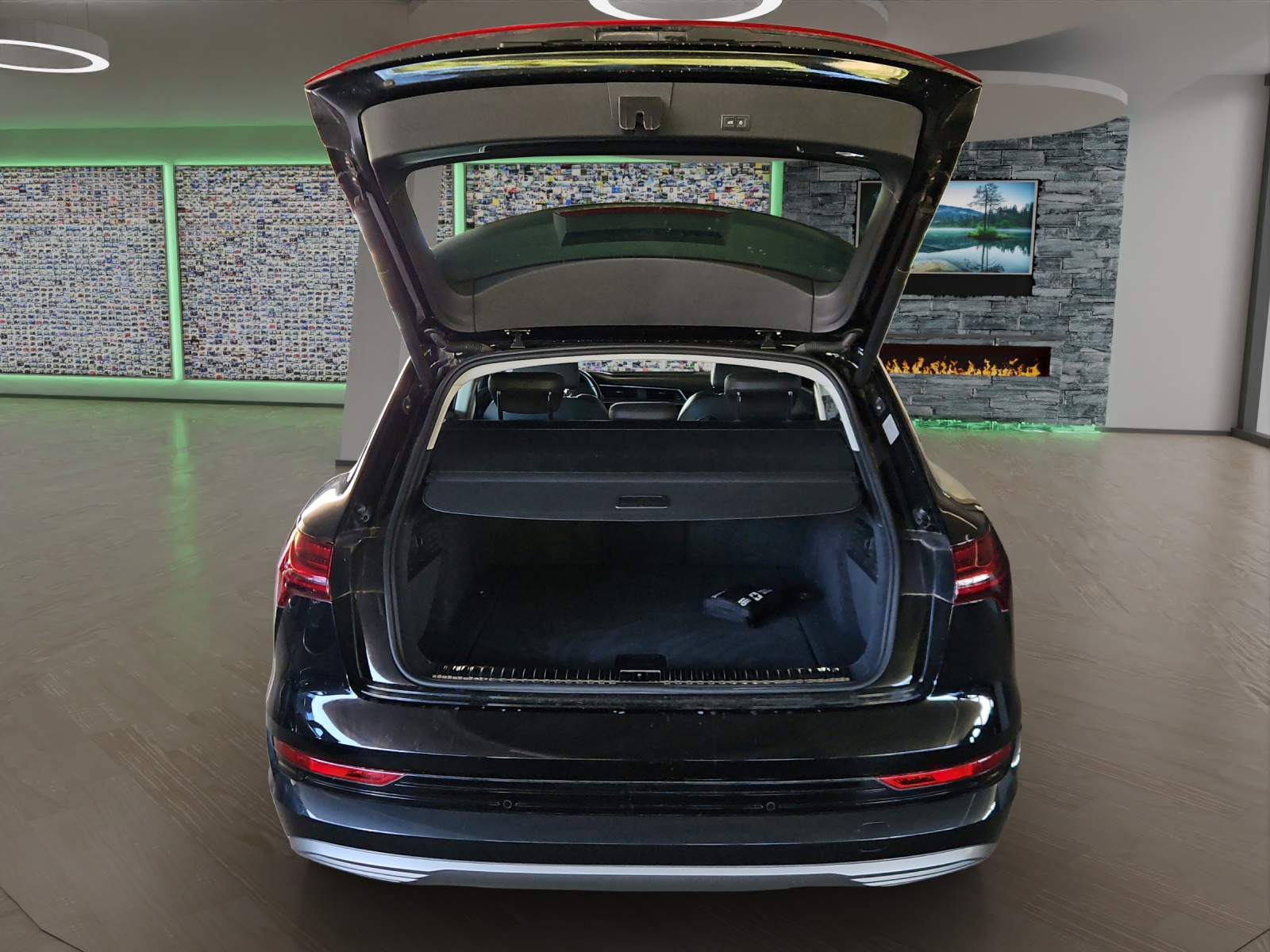 AUDI e-tron 55 Advanced quattro-image-18