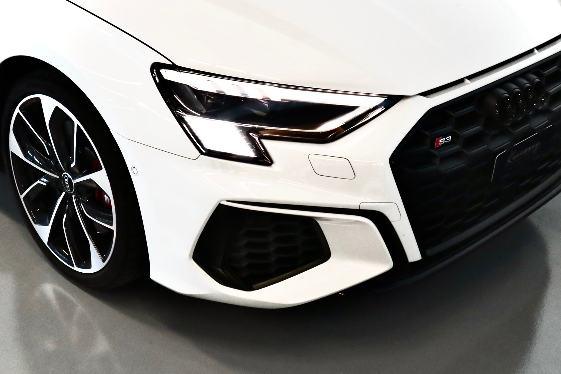 AUDI S3 Sportback 2.0 TFSI quattro S-tronic | CH-FZG | TOP AUSSTATTUNG-image-15