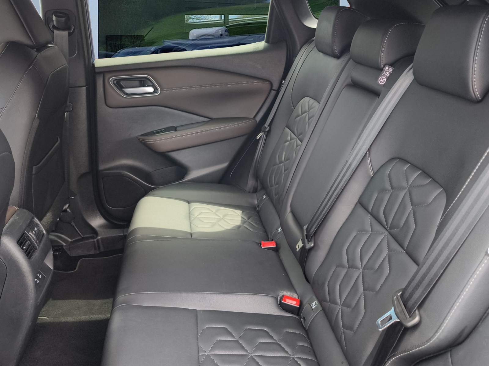 NISSAN Qashqai 1.3 DIG-T MHEV Tekna Xtronic 4x4-image-12