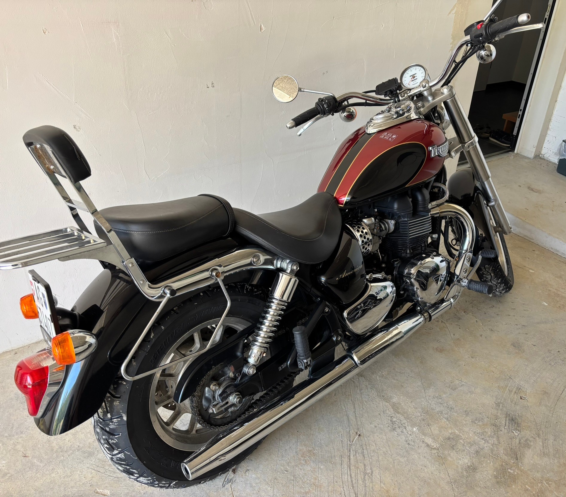 TRIUMPH America 900-image-1