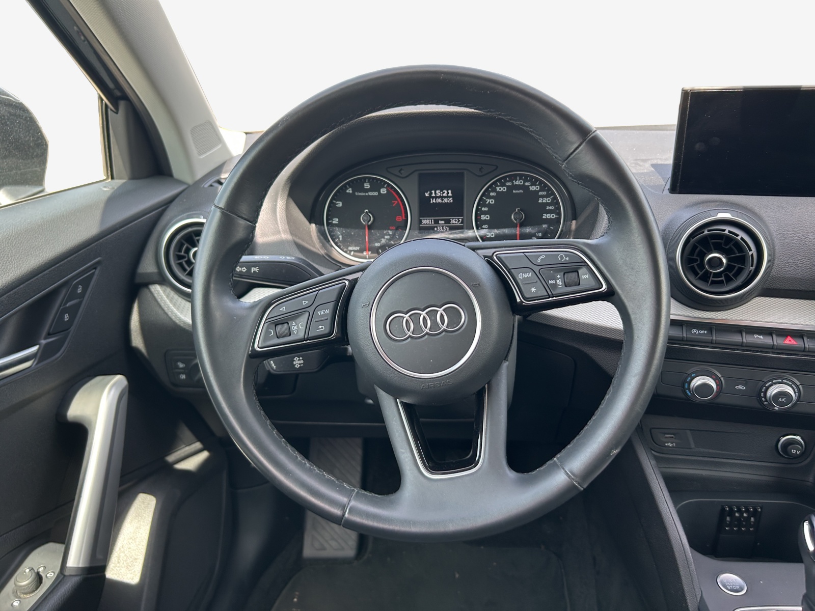 AUDI Q2 35 TFSI S-tronic-image-9