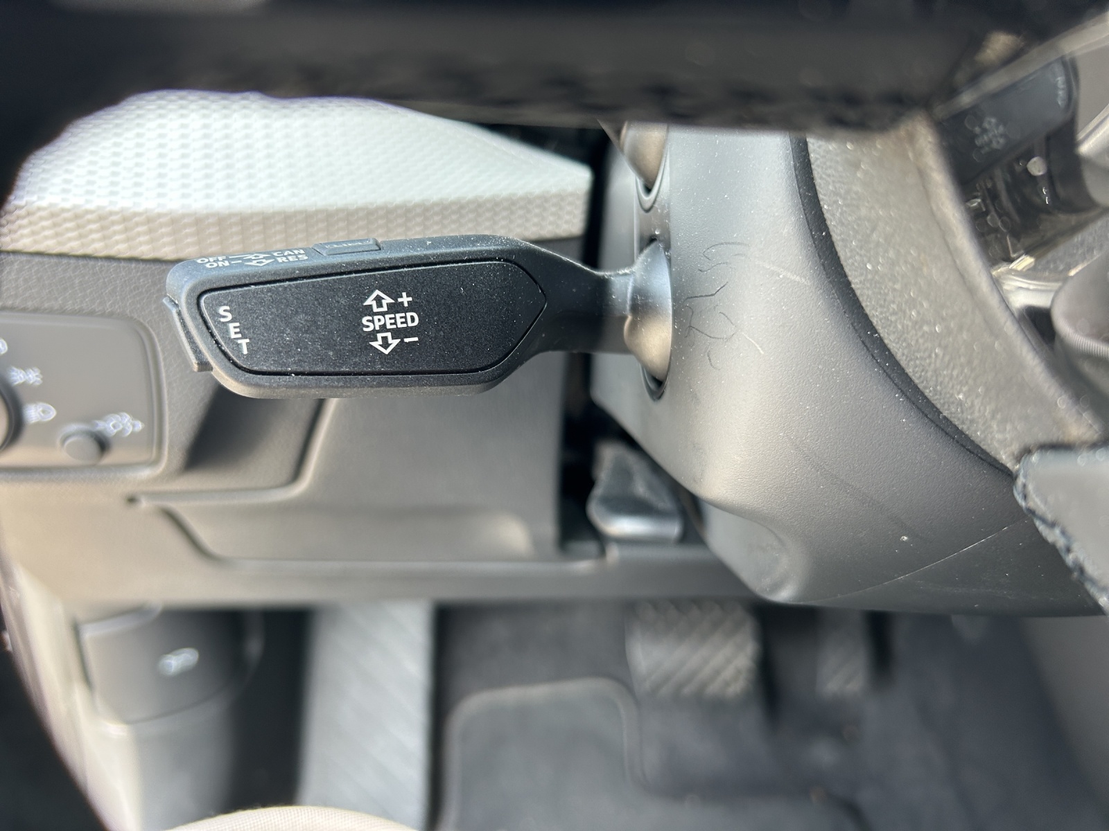 AUDI Q2 35 TFSI S-tronic-image-13