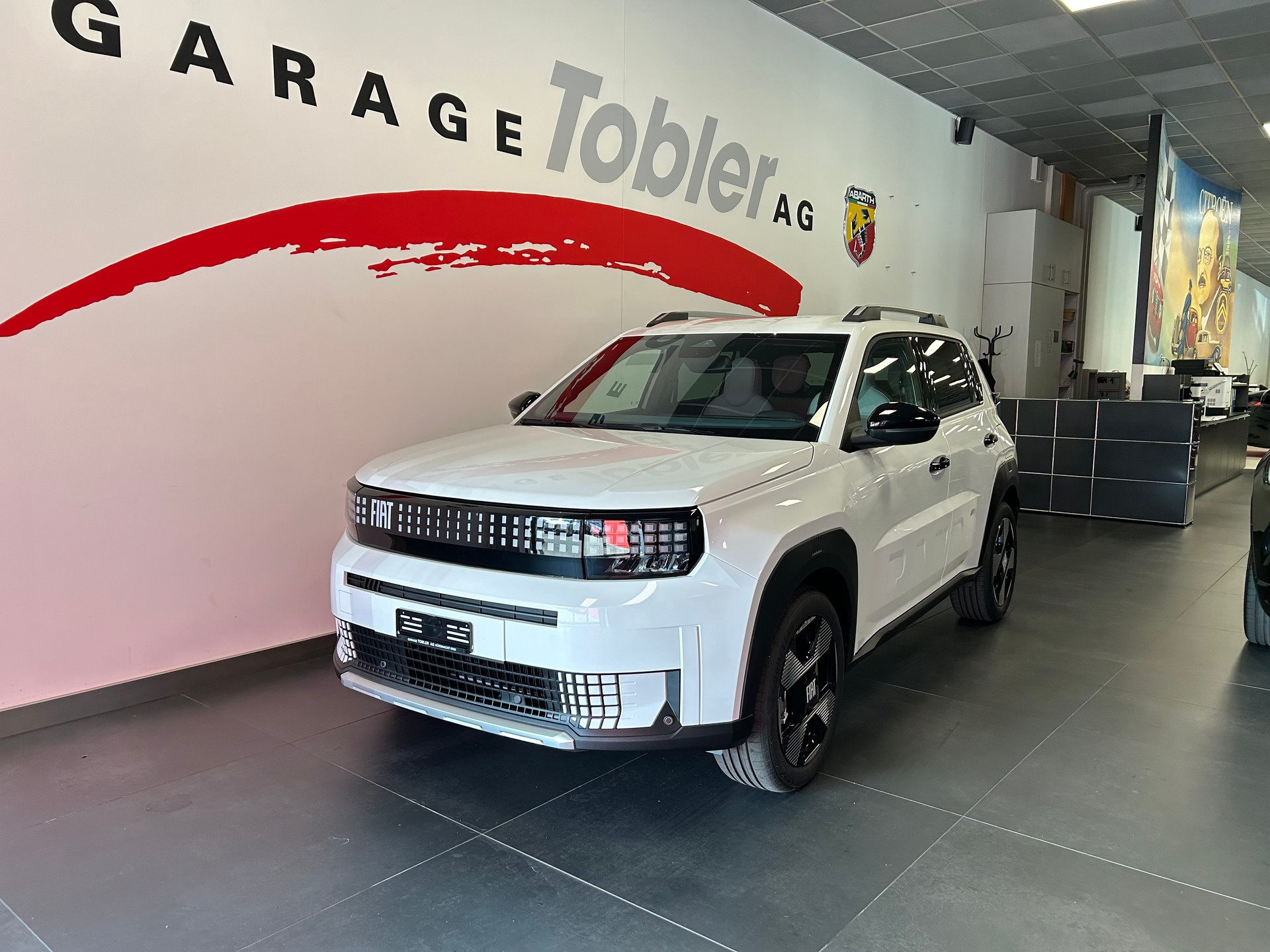 FIAT Grande Panda Elektro La Prima-showroom-element-1