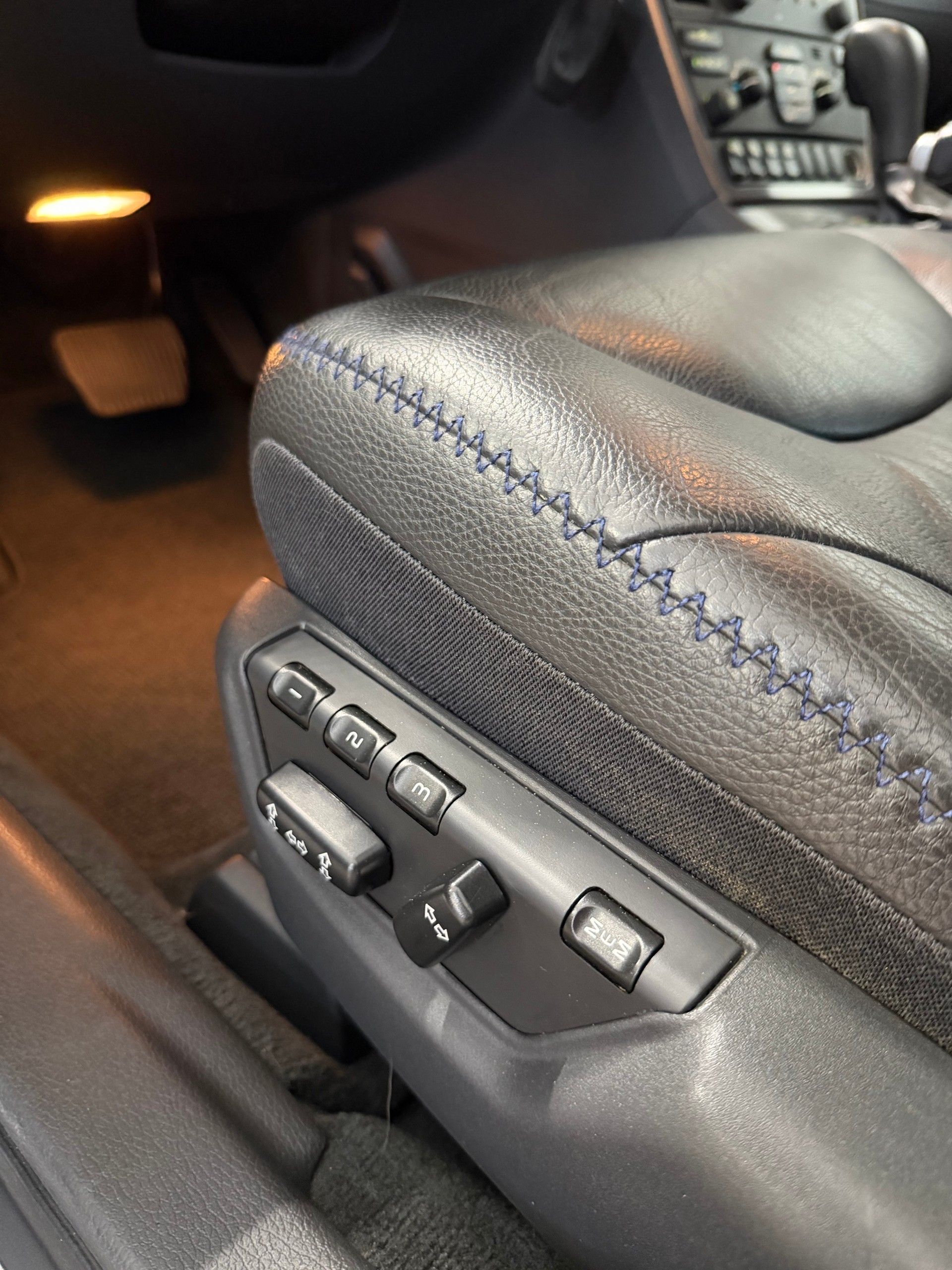 VOLVO XC70 2.5T AWD Summum-image-11