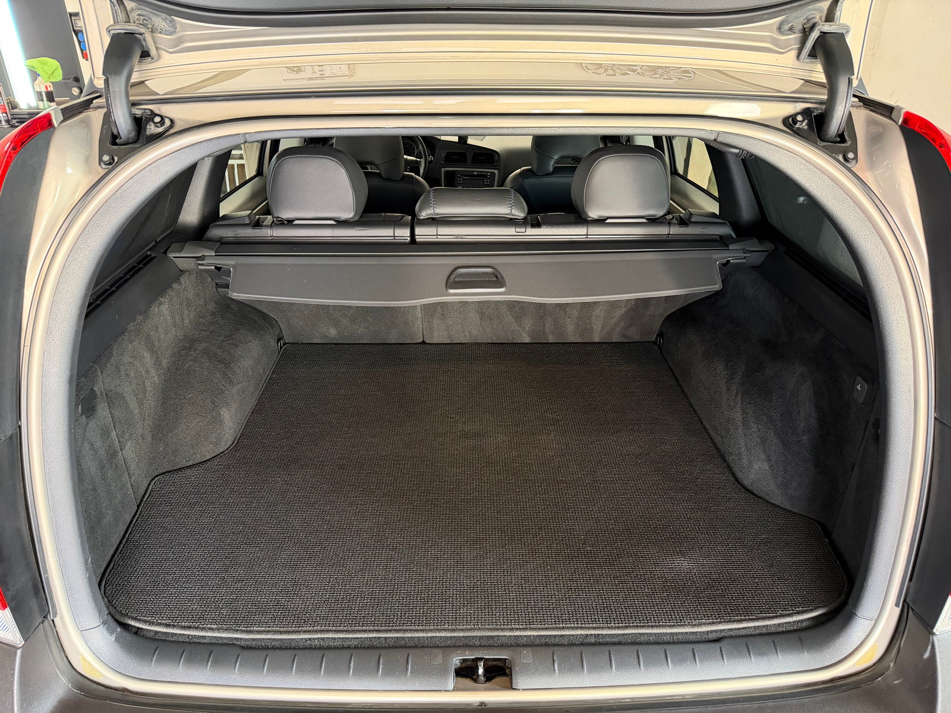 VOLVO XC70 2.5T AWD Summum-image-17
