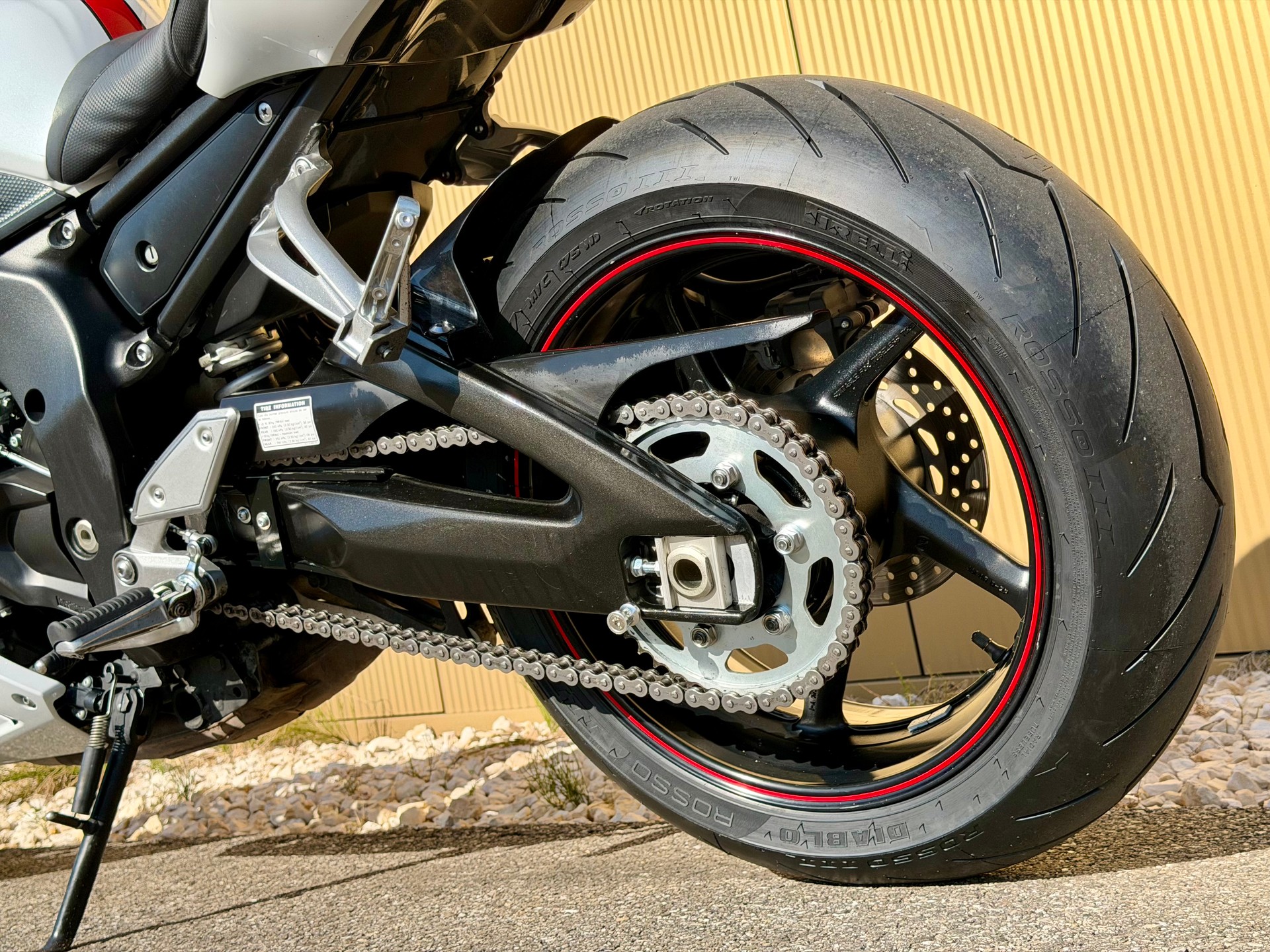 YAMAHA FZ1 N ABS-image-13
