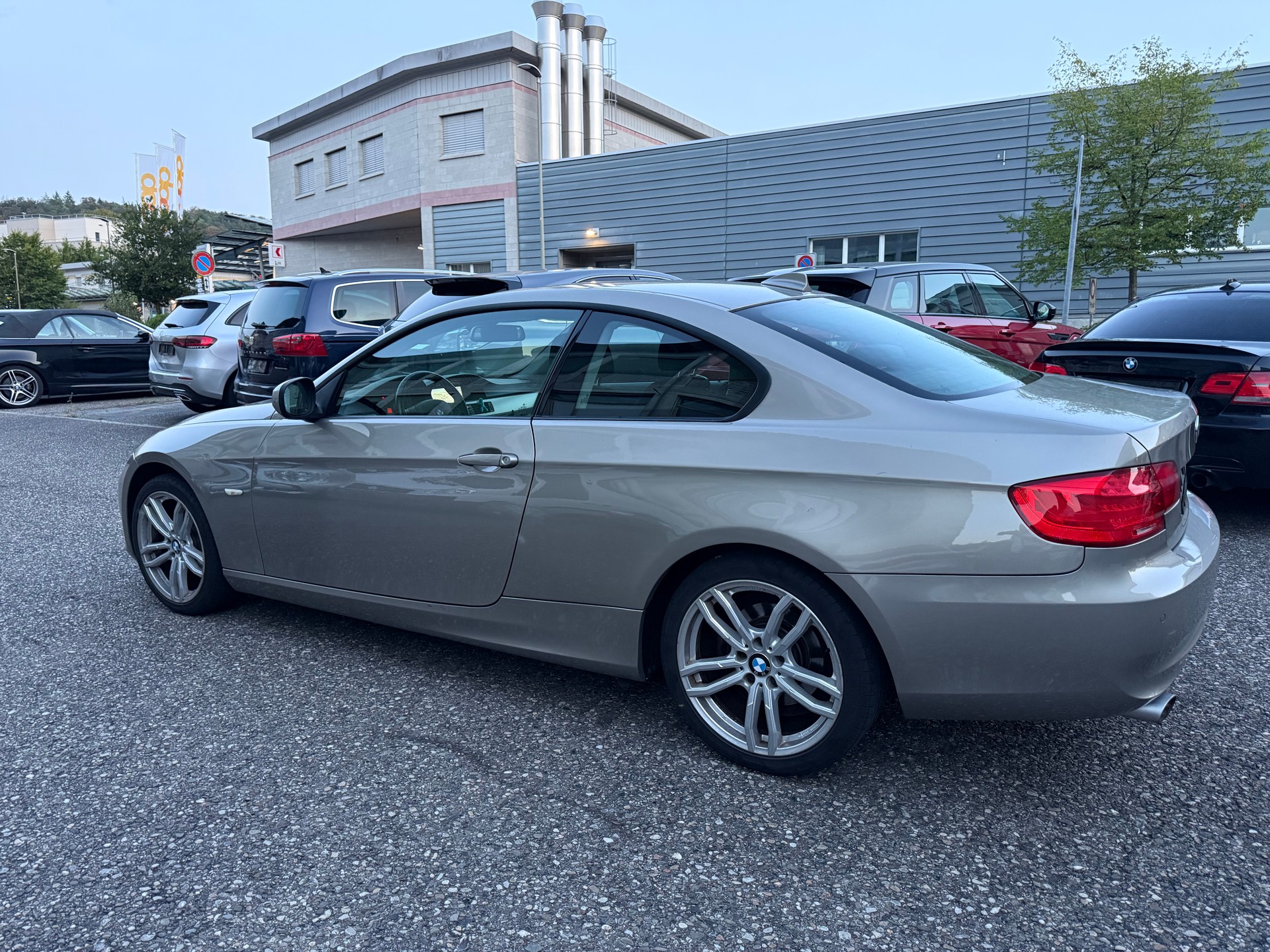 BMW 320d xDrive Coupé Steptronic-image-4