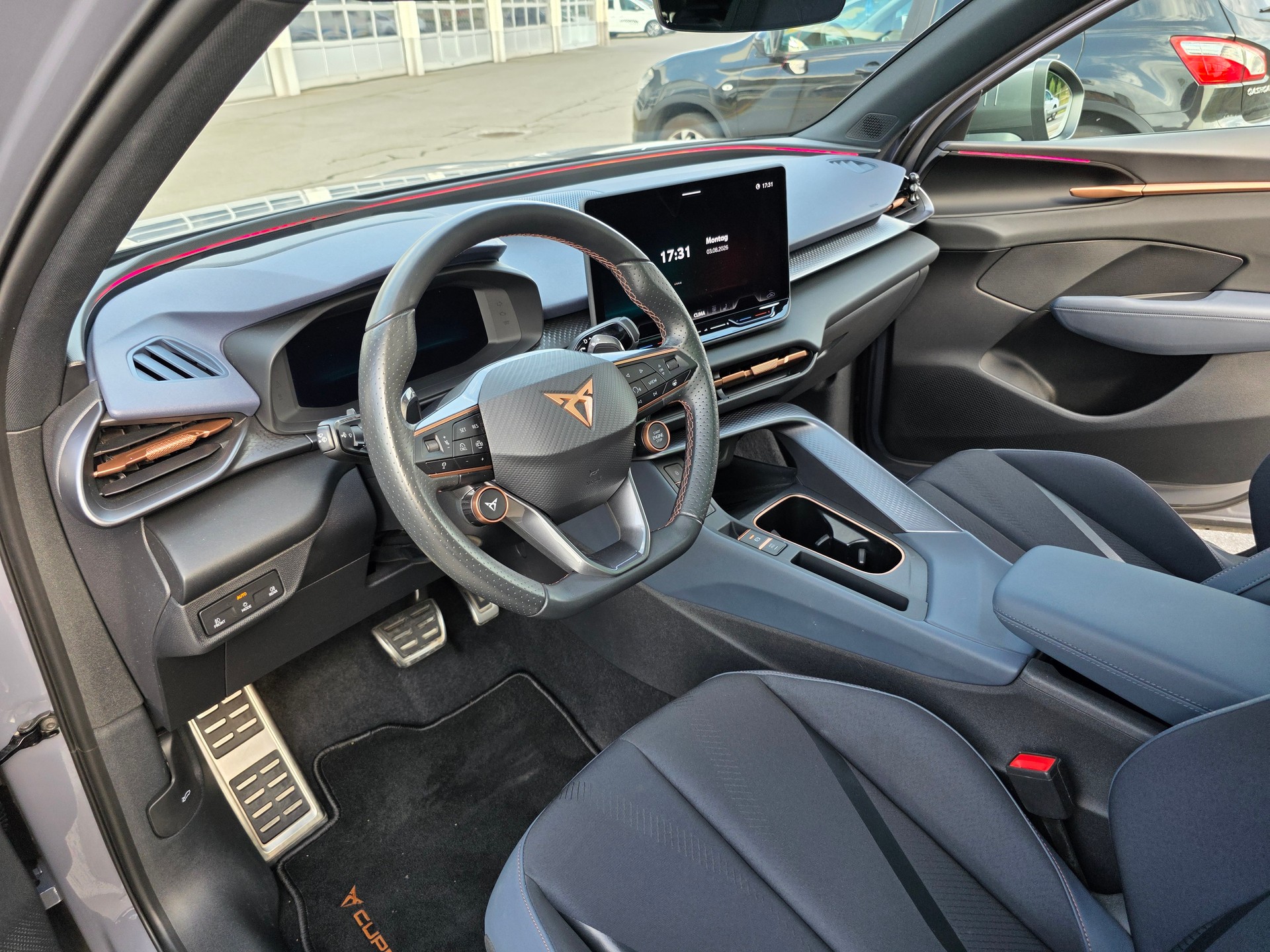 CUPRA 2.0 TSI DSG 4Drive VZ-image-6