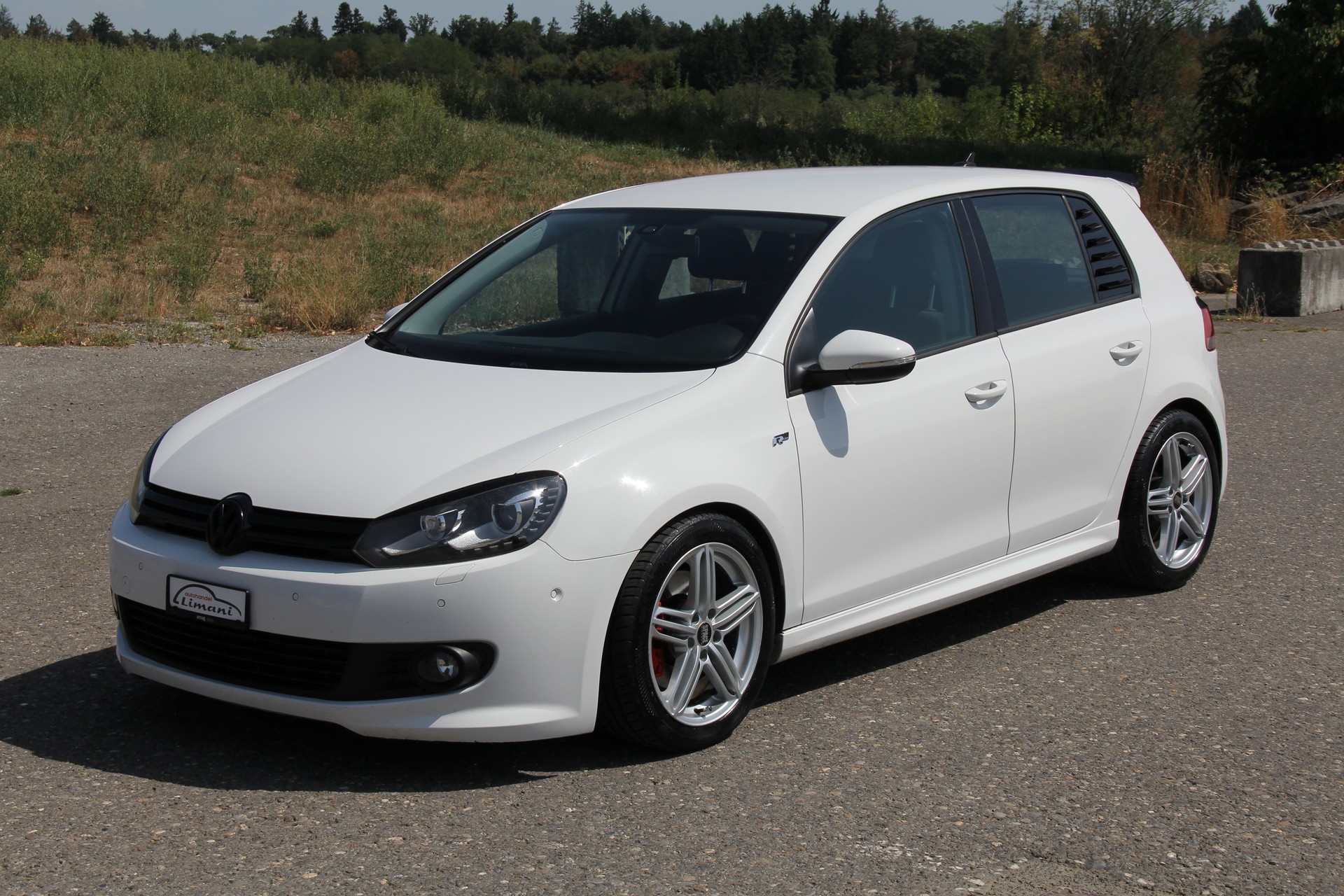 VW Golf 1.4 TSI R-line-showroom-element-1