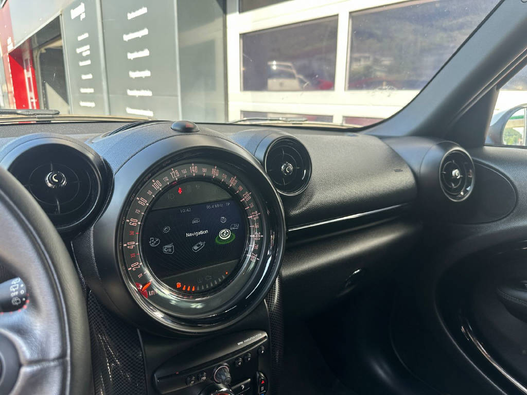MINI Countryman R60 1.6i Cooper S ALL4-image-11