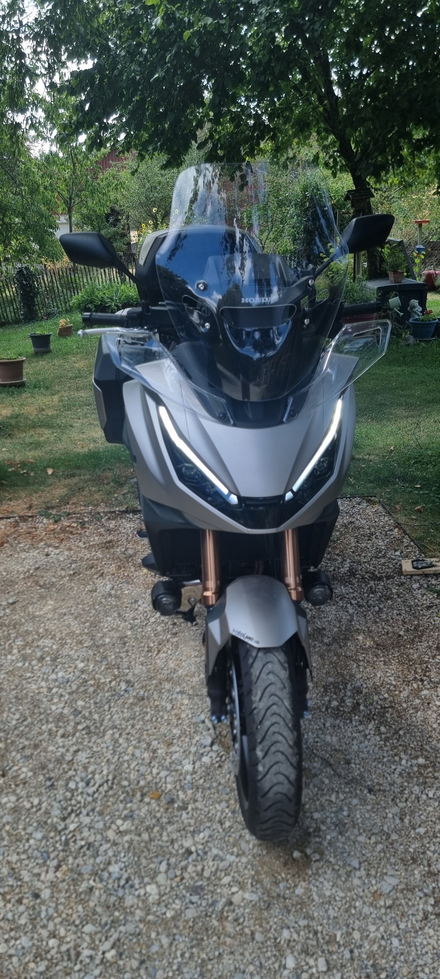 HONDA NT 1100-image-1