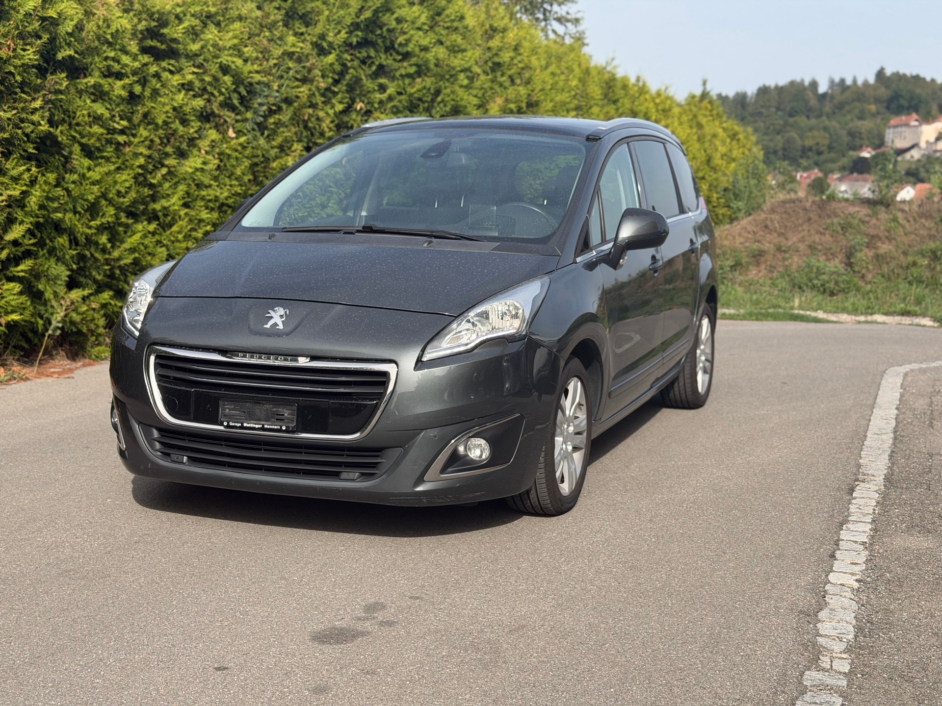 PEUGEOT 5008 1.6 16V T Allure Tiptronic