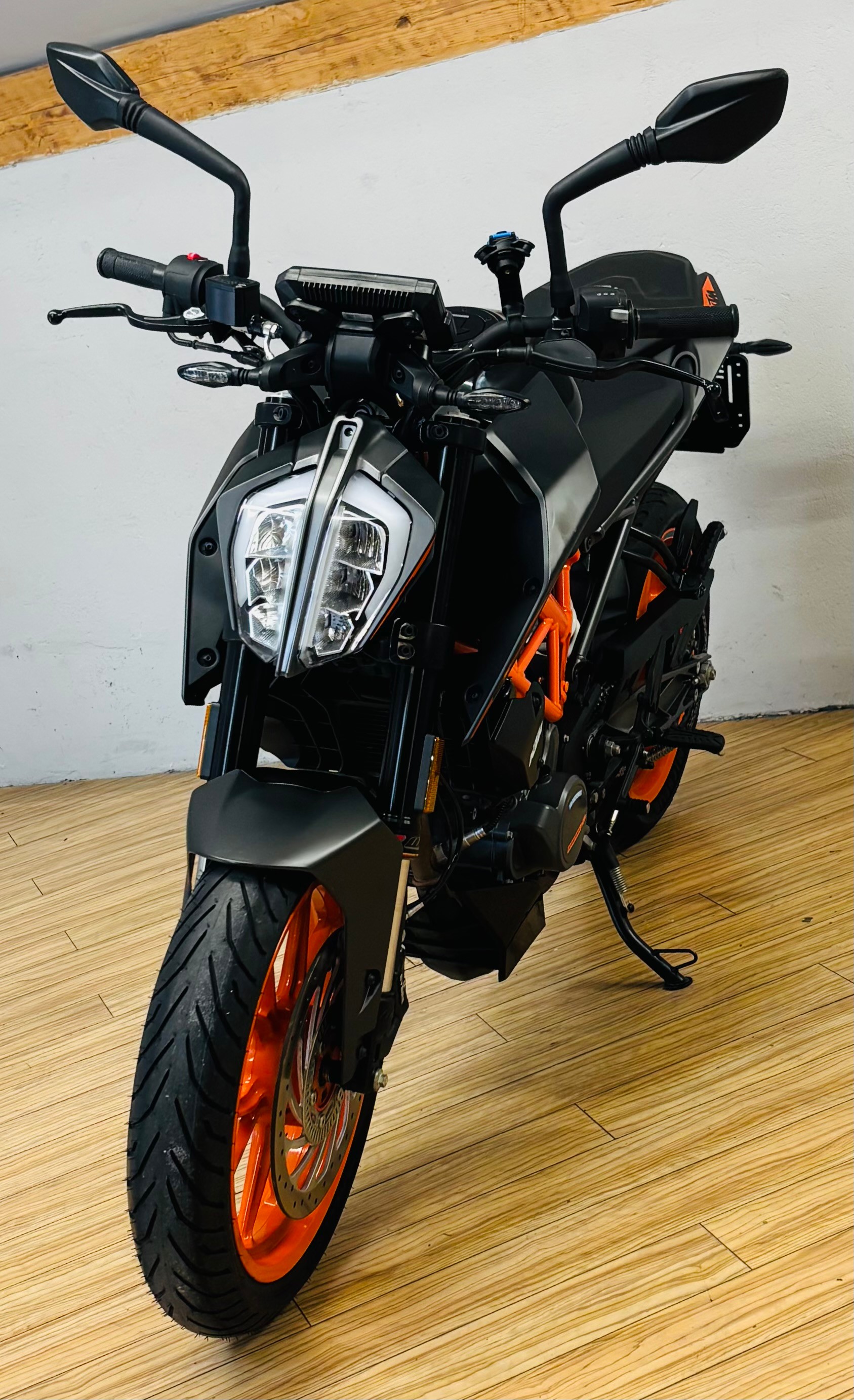 KTM 125 Duke-image-5