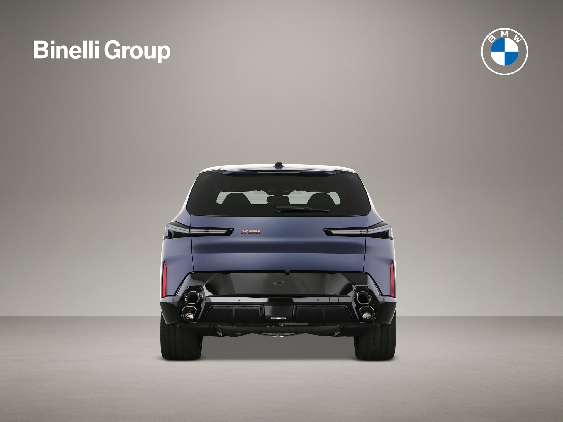 BMW XM Label Plug-in Hybrid-showroom-element-3