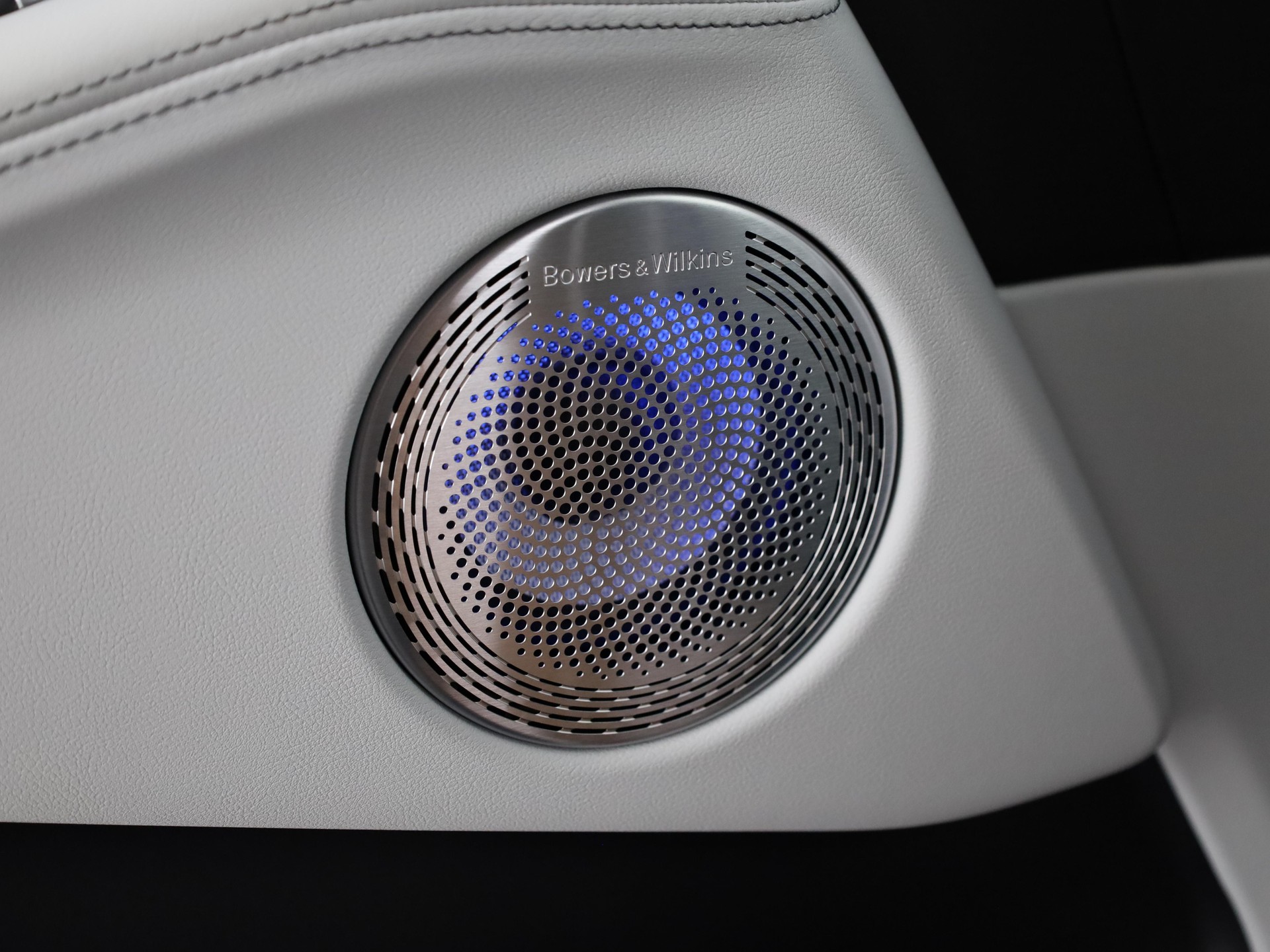 BMW XM Label Plug-in Hybrid-image-19