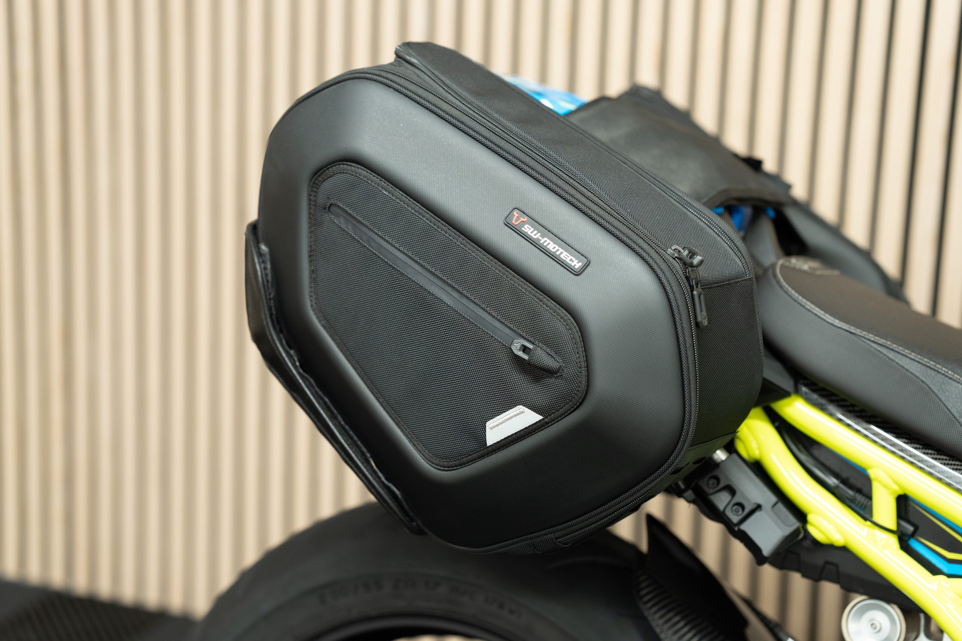 BMW S 1000 R mit M Frästeile-Paket II & Schmiedefelgen-image-9