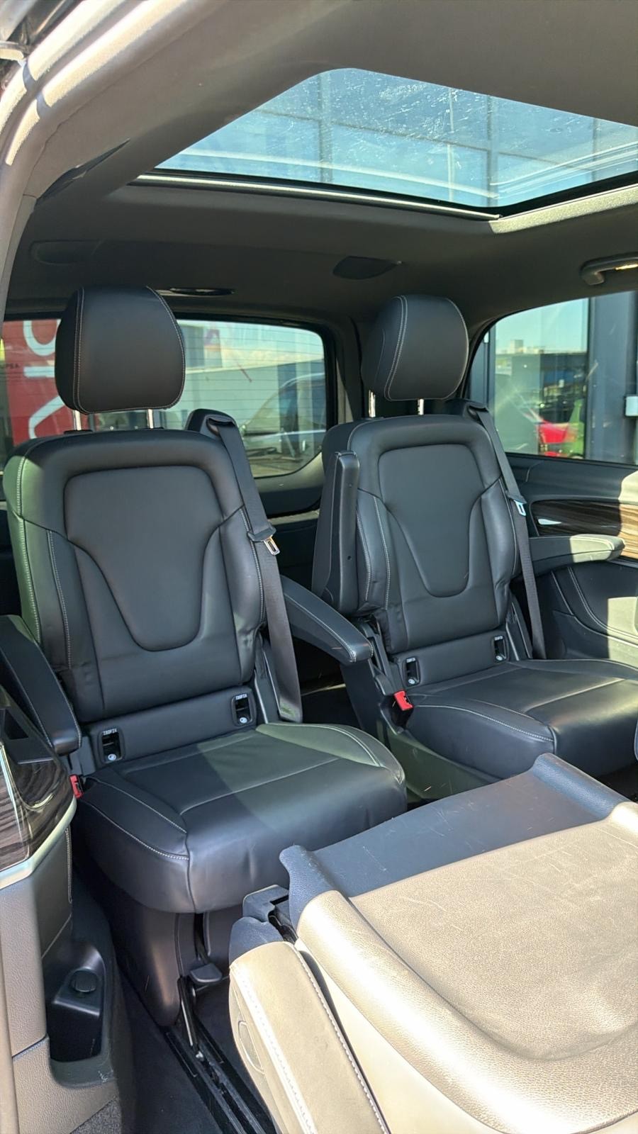 MERCEDES-BENZ V 300 d Avantgarde kompakt 4Matic 9G-Tronic-image-20