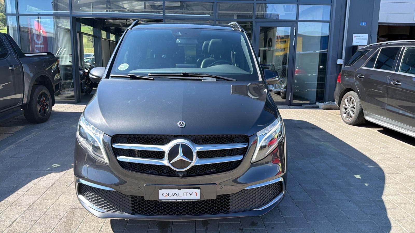 MERCEDES-BENZ V 300 d Avantgarde kompakt 4Matic 9G-Tronic-showroom-element-2