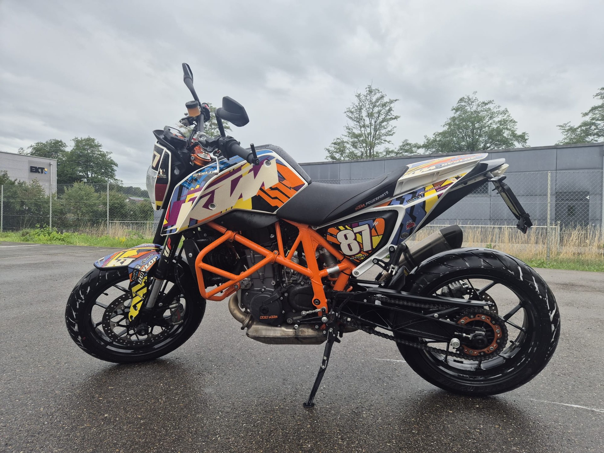 KTM 690 Duke R ABS-image-1