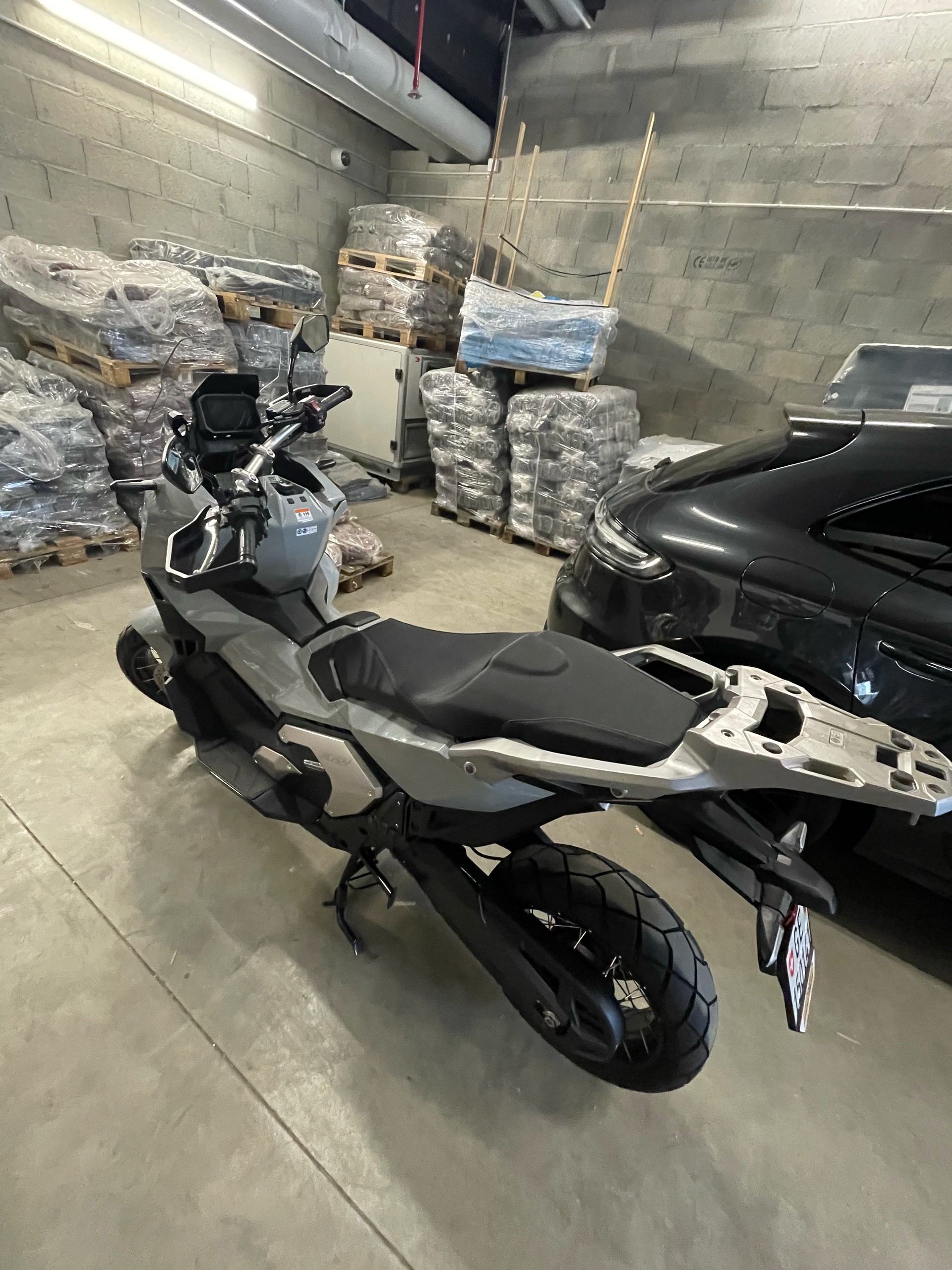 HONDA X-ADV 750 (35kW)-image-1