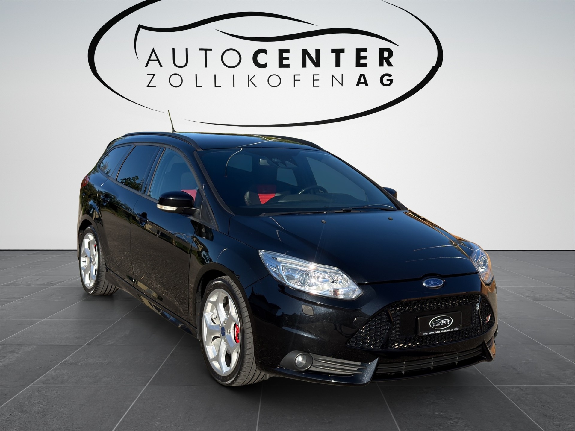FORD Focus 2.0 SCTi ST-3-showroom-element-2